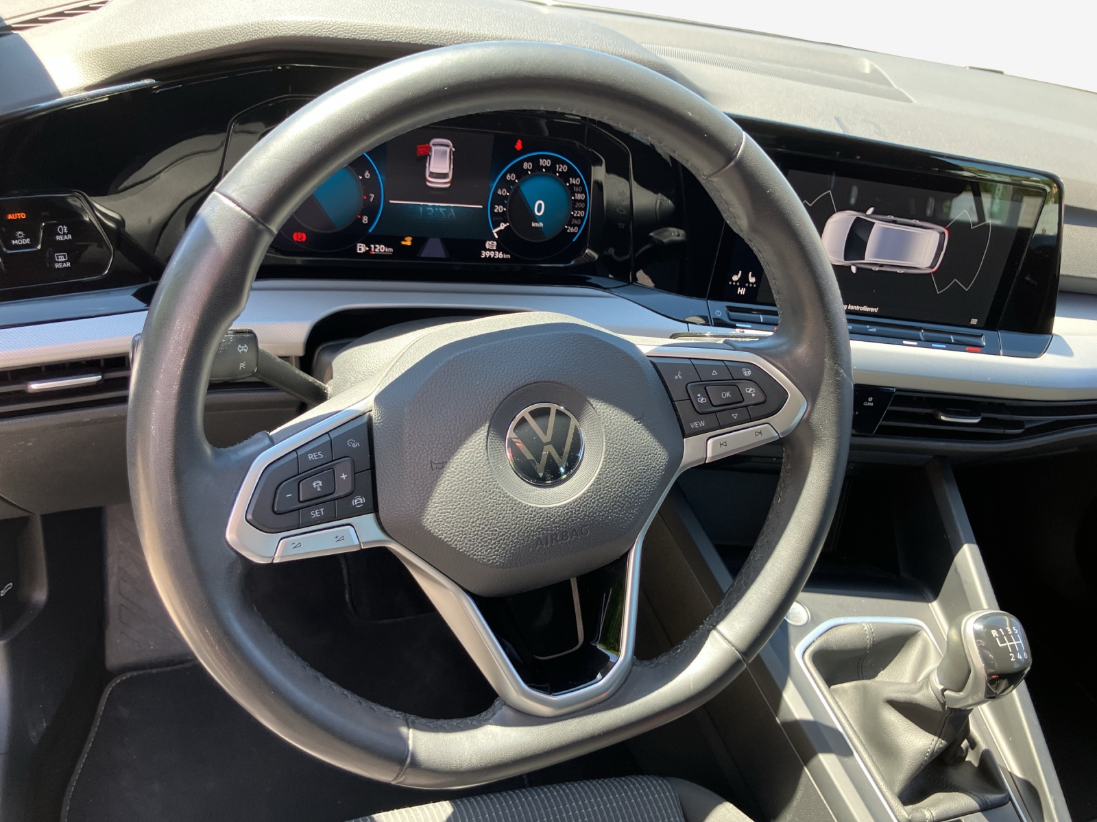 VW Golf Variant 1.0 TSI Value-image-9