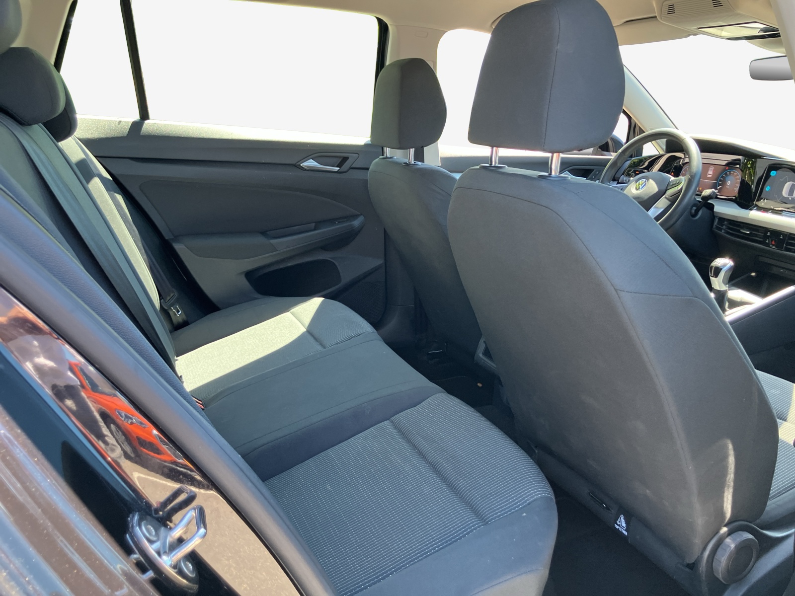 VW Golf Variant 1.0 TSI Value-image-13