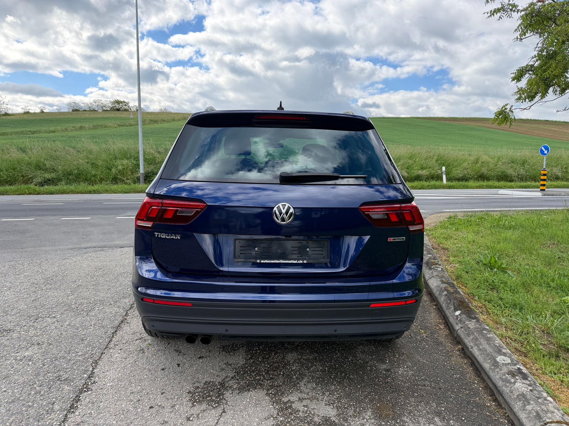 VW Tiguan 2.0TSI Comfortline 4Motion DSG-image-4