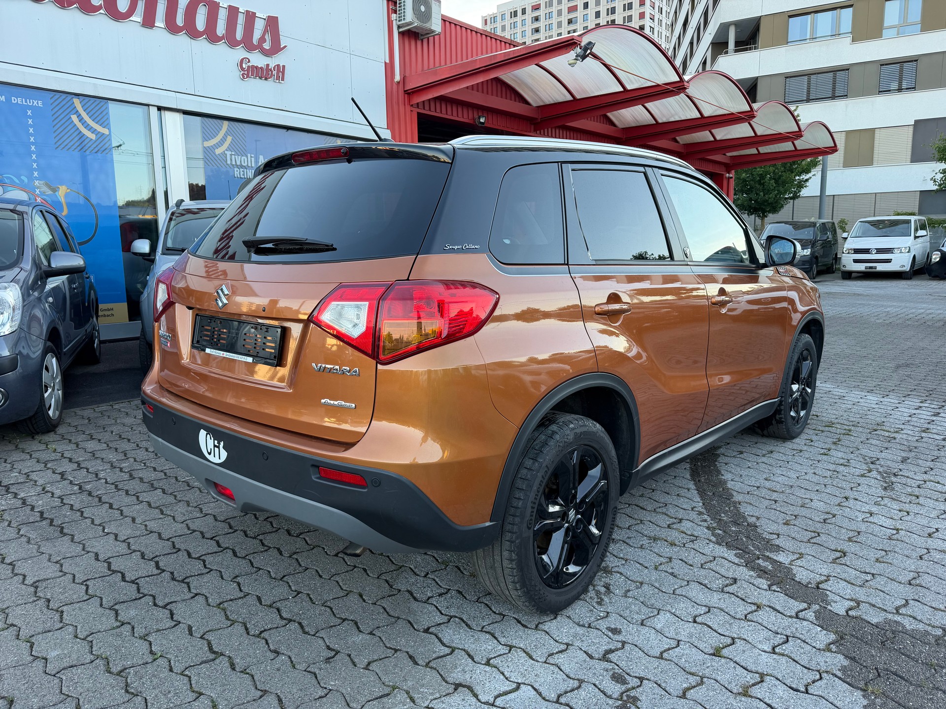 SUZUKI Vitara 1.4 Boosterjet Sergio Cellano Top-showroom-element-3