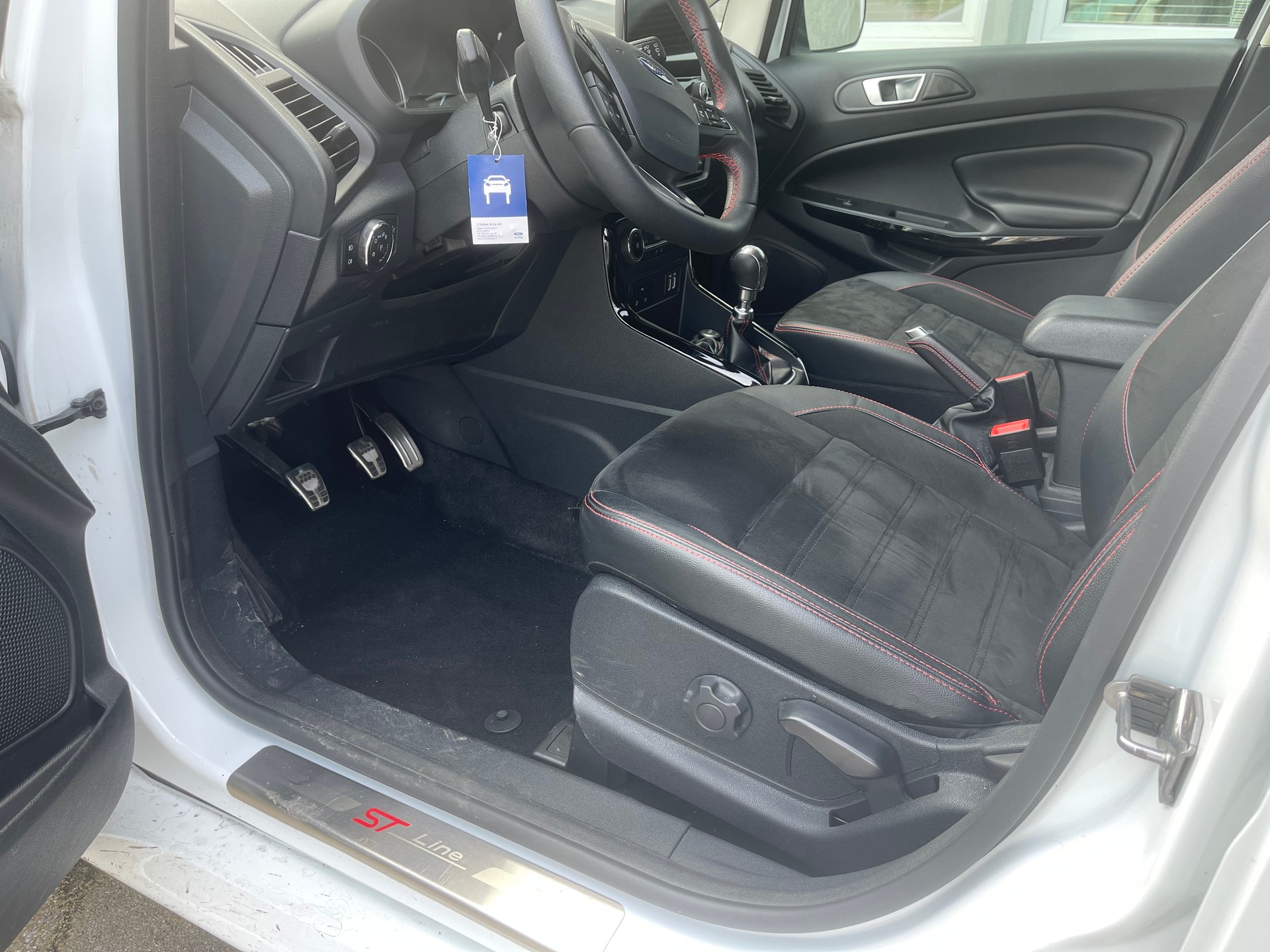 FORD EcoSport 1.5 TDCi ST-Line AWD-image-9