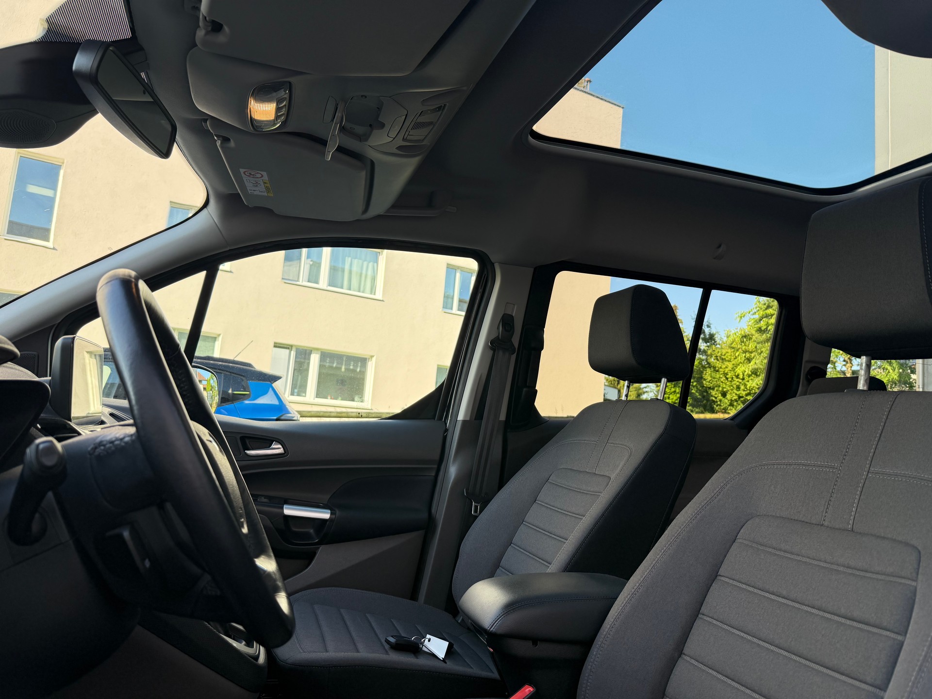 FORD Tourneo Connect 1.5 EcoBlue Titanium Automat-image-15