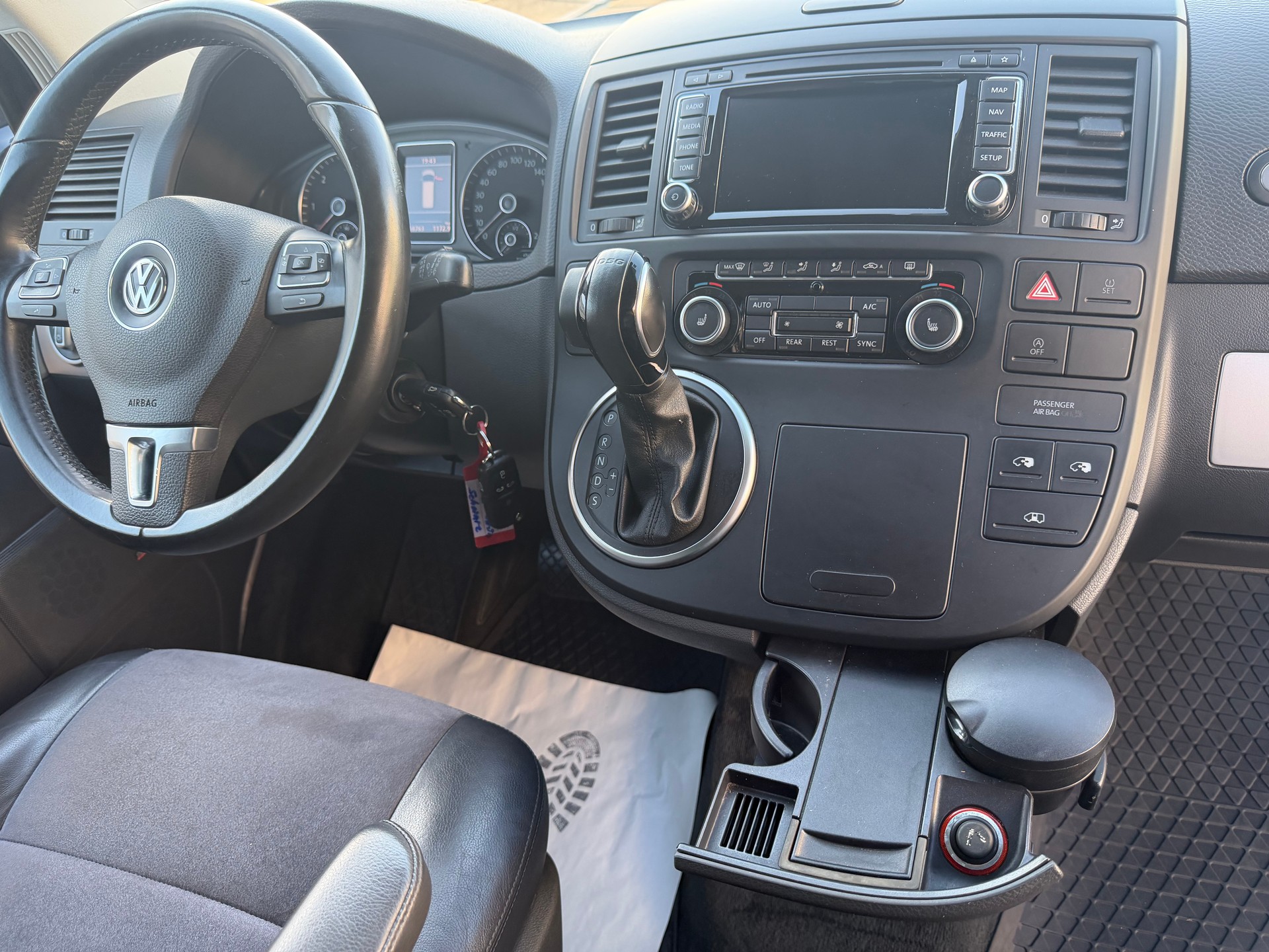 VW T5 Multivan 2.0 Bi-TDI CR Highline DSG-image-17