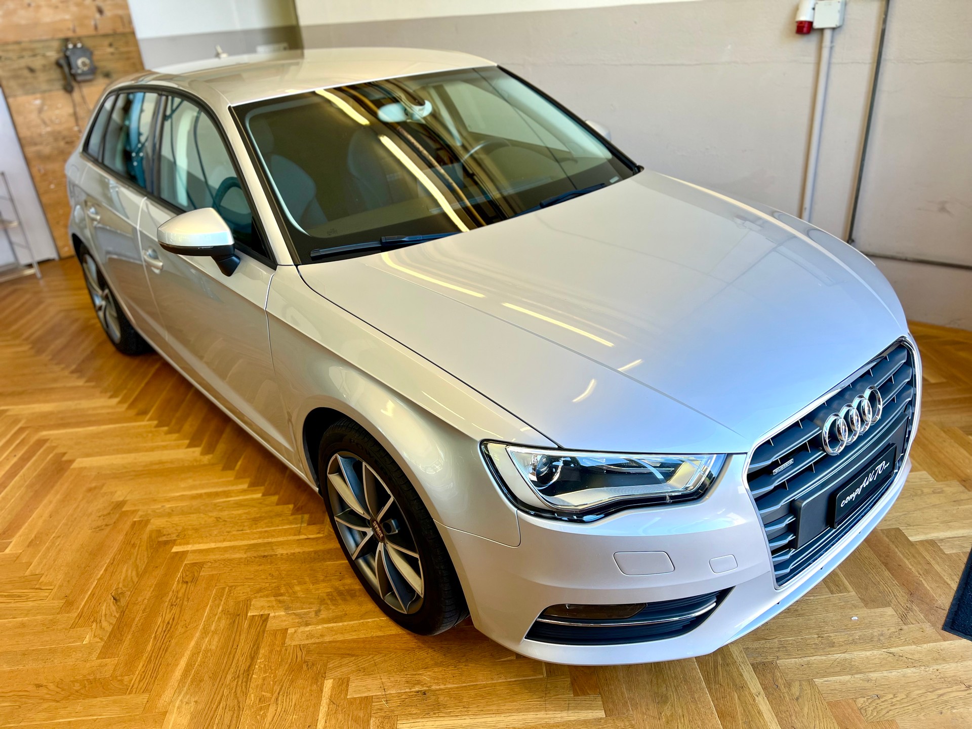 AUDI A3 Sportback 1.8 TFSI Ambition quattro S-tronic-image-11