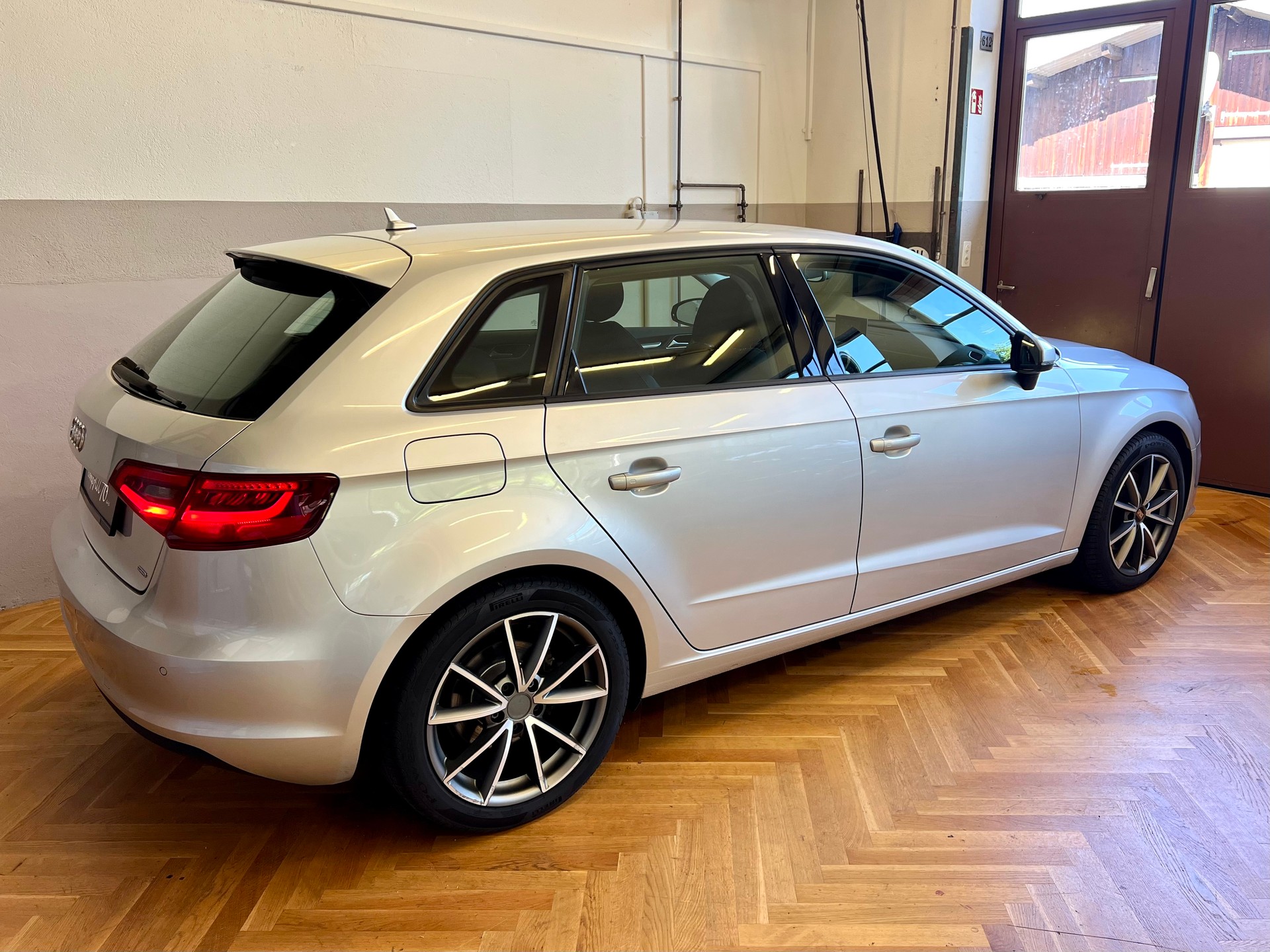 AUDI A3 Sportback 1.8 TFSI Ambition quattro S-tronic-image-4