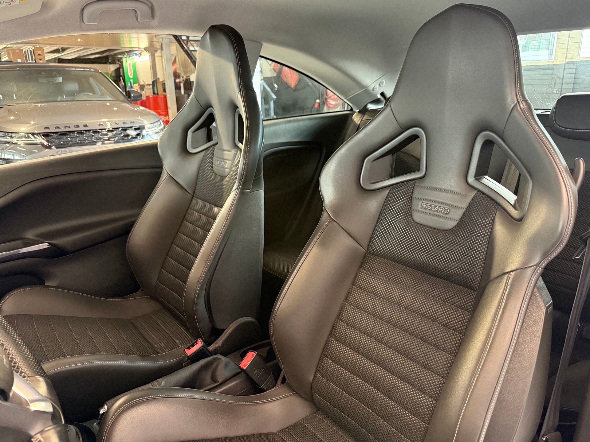 OPEL Corsa 1.6 Turbo OPC-image-10
