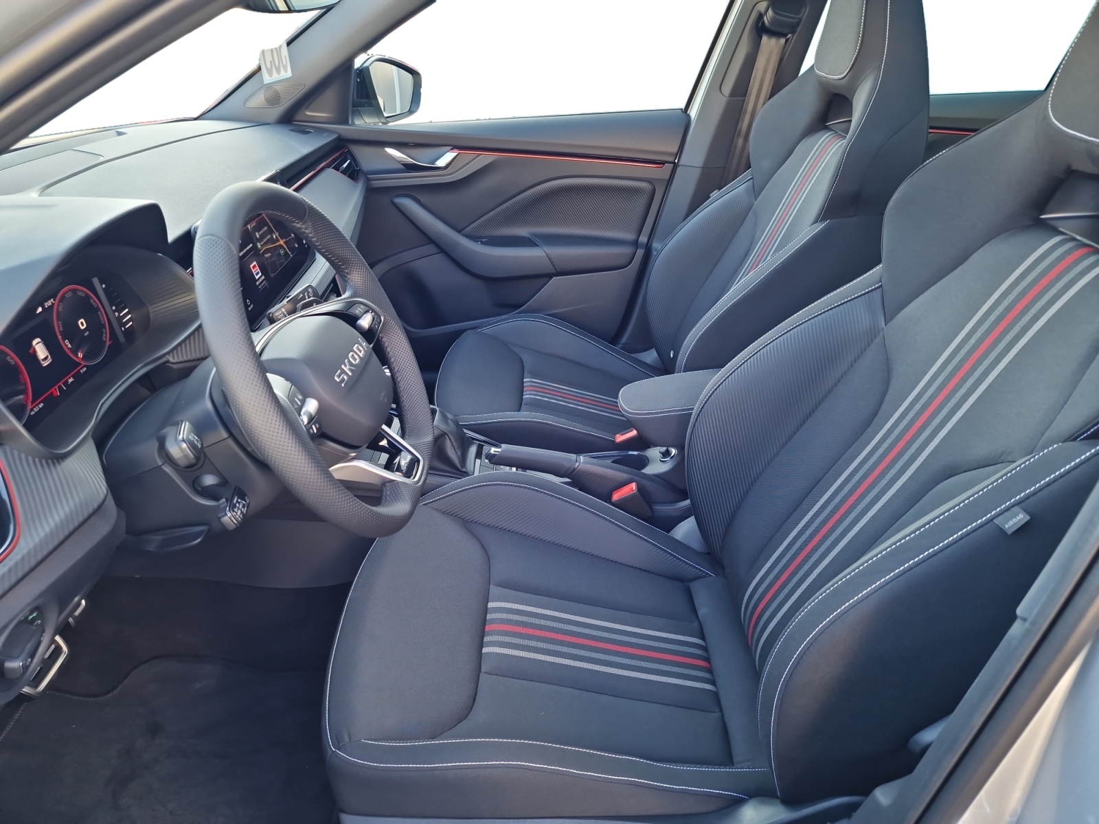 SKODA Kamiq 1.5 TSI Monte Carlo DSG Panorama AHK-image-12