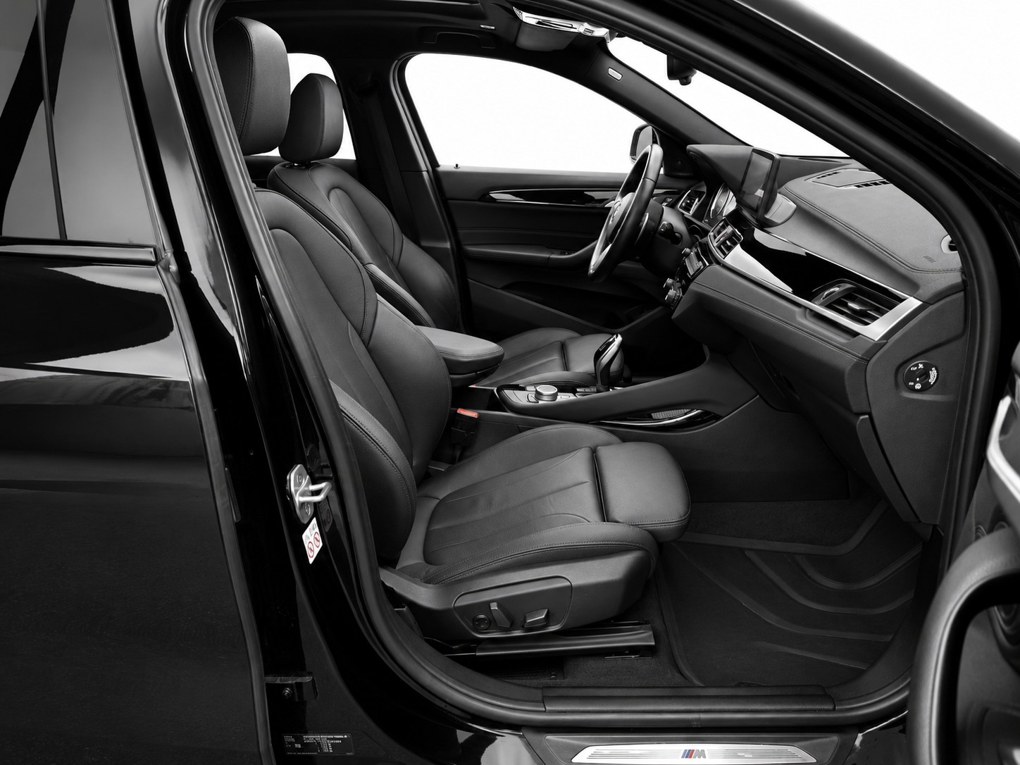 BMW X2 20d xDrive SAG CH FAHRZEUG-image-8