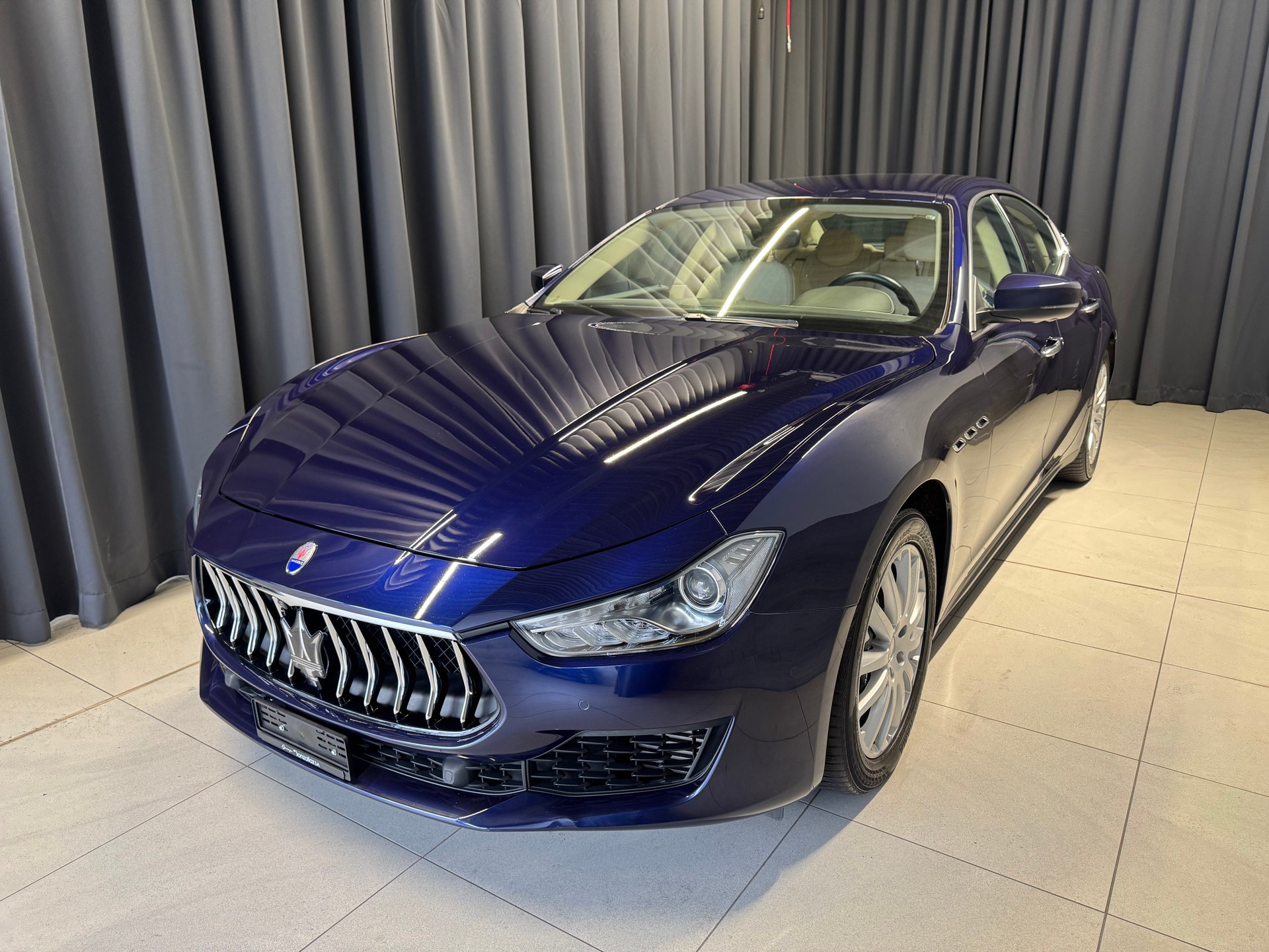 MASERATI Ghibli S Q4 3.0 GranLusso Automatica(M)(8)-image-2