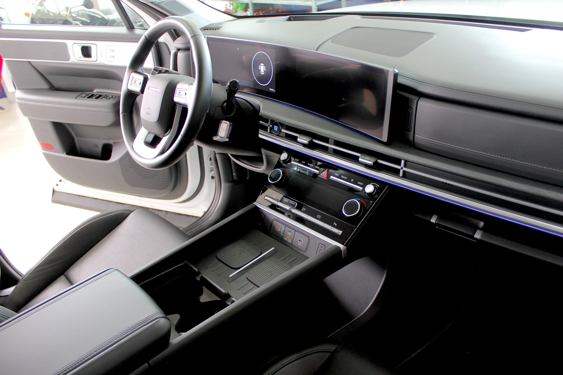 HYUNDAI Santa Fe 1.6 T-GDi HEV Vertex Swiss 4WD Automatic 💥 Schweizer Fahrzeug 💥 Garantie bis 19-12-29 💥 Lieferung möglich-image-25
