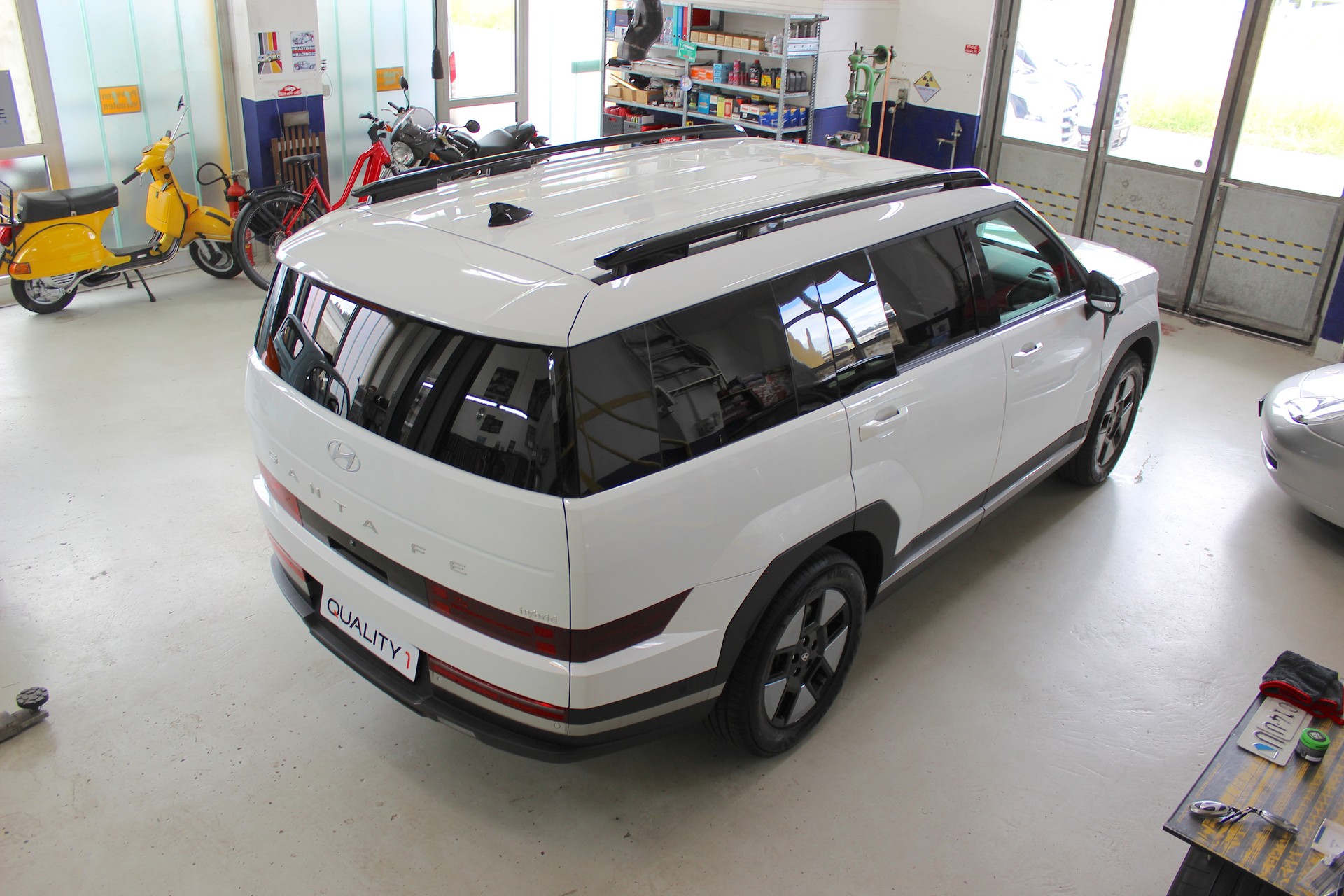 HYUNDAI Santa Fe 1.6 T-GDi HEV Vertex Swiss 4WD Automatic 💥 Schweizer Fahrzeug 💥 Garantie bis 19-12-29 💥 Lieferung möglich-image-3