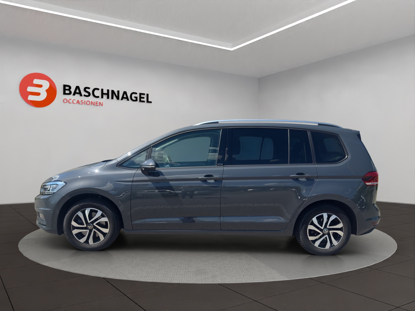VW Touran 2.0TDI Active-image-1