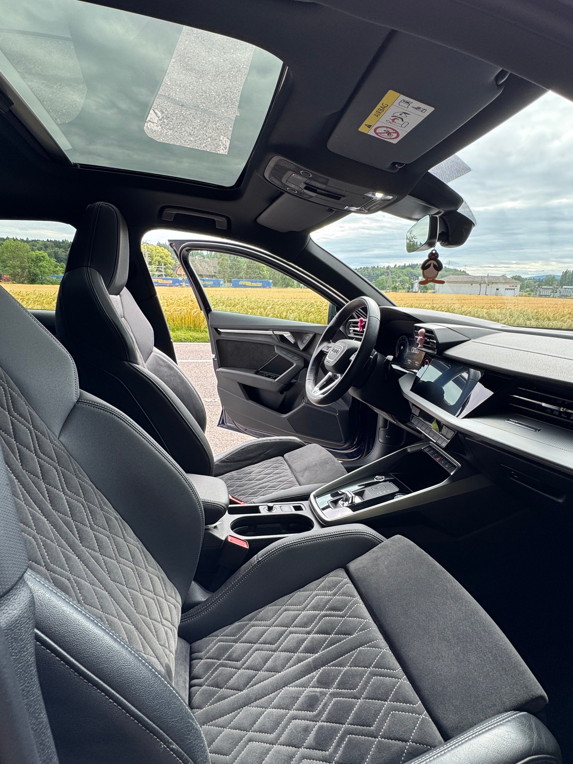 AUDI 1.5 35 TFSI S Line Attraction S-Tronic-image-10