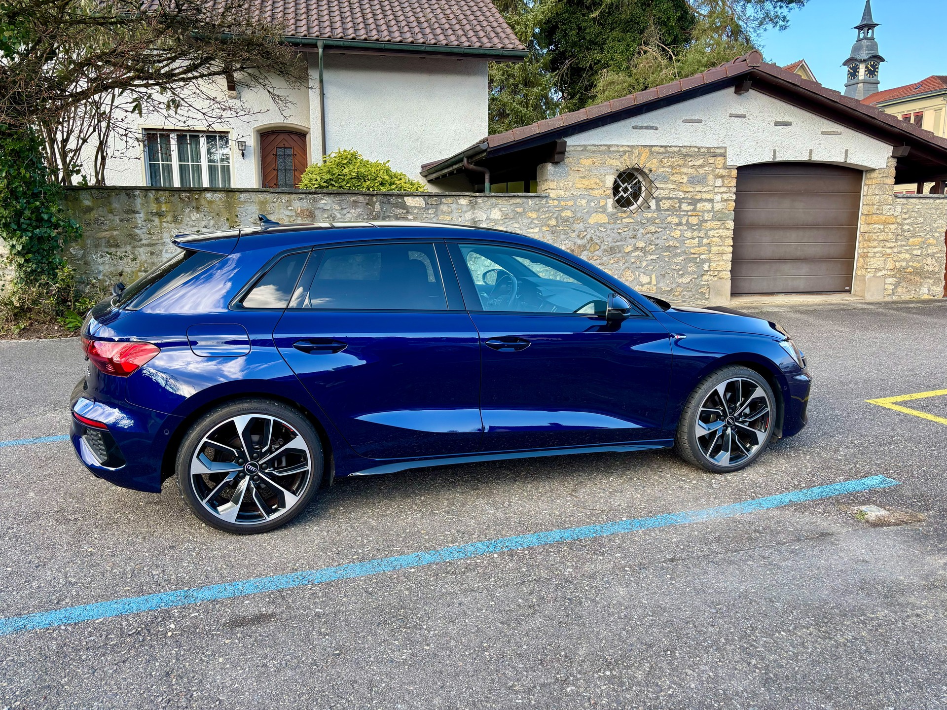 AUDI 1.5 35 TFSI S Line Attraction S-Tronic-image-2