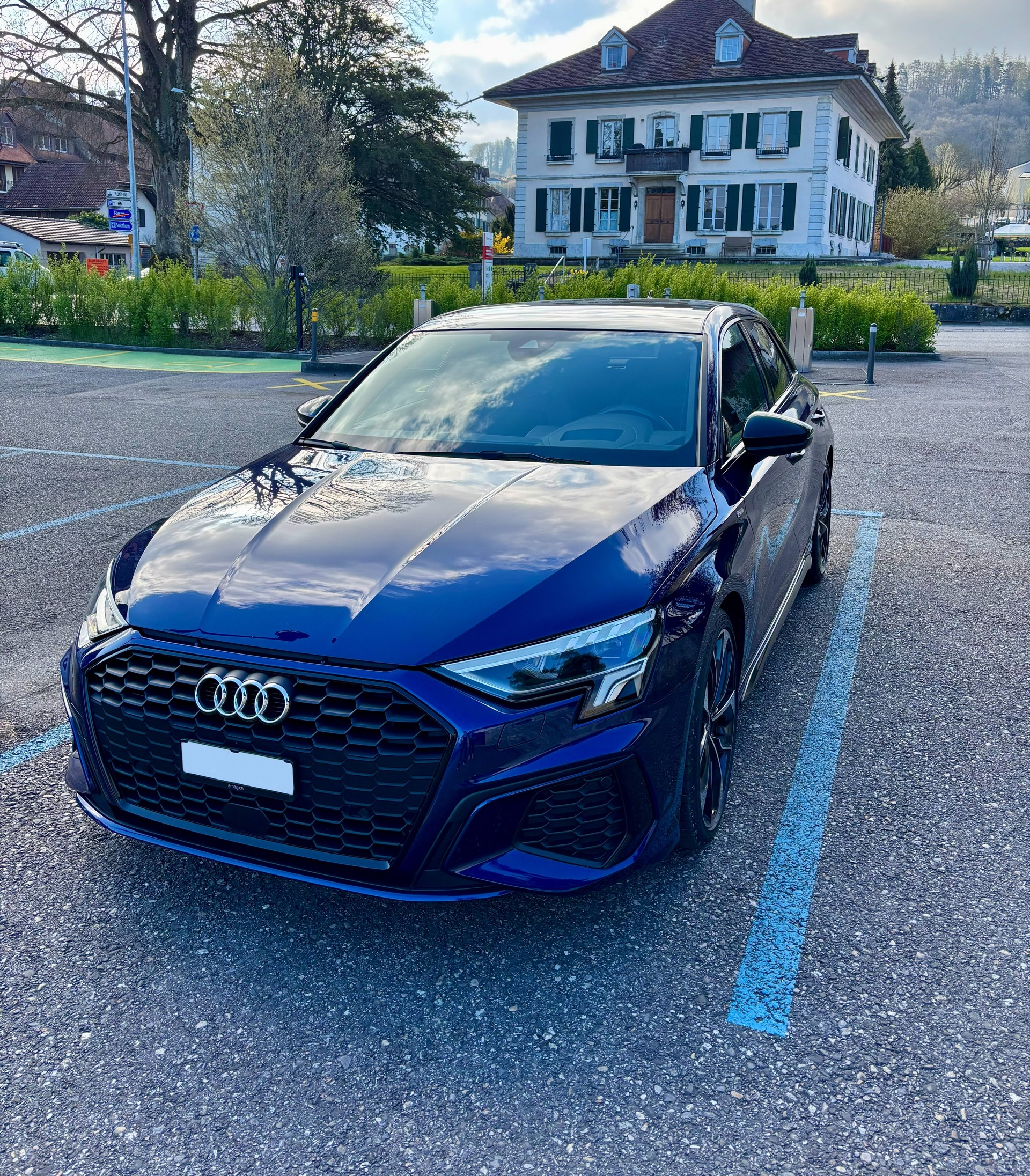 AUDI 1.5 35 TFSI S Line Attraction S-Tronic-image-1