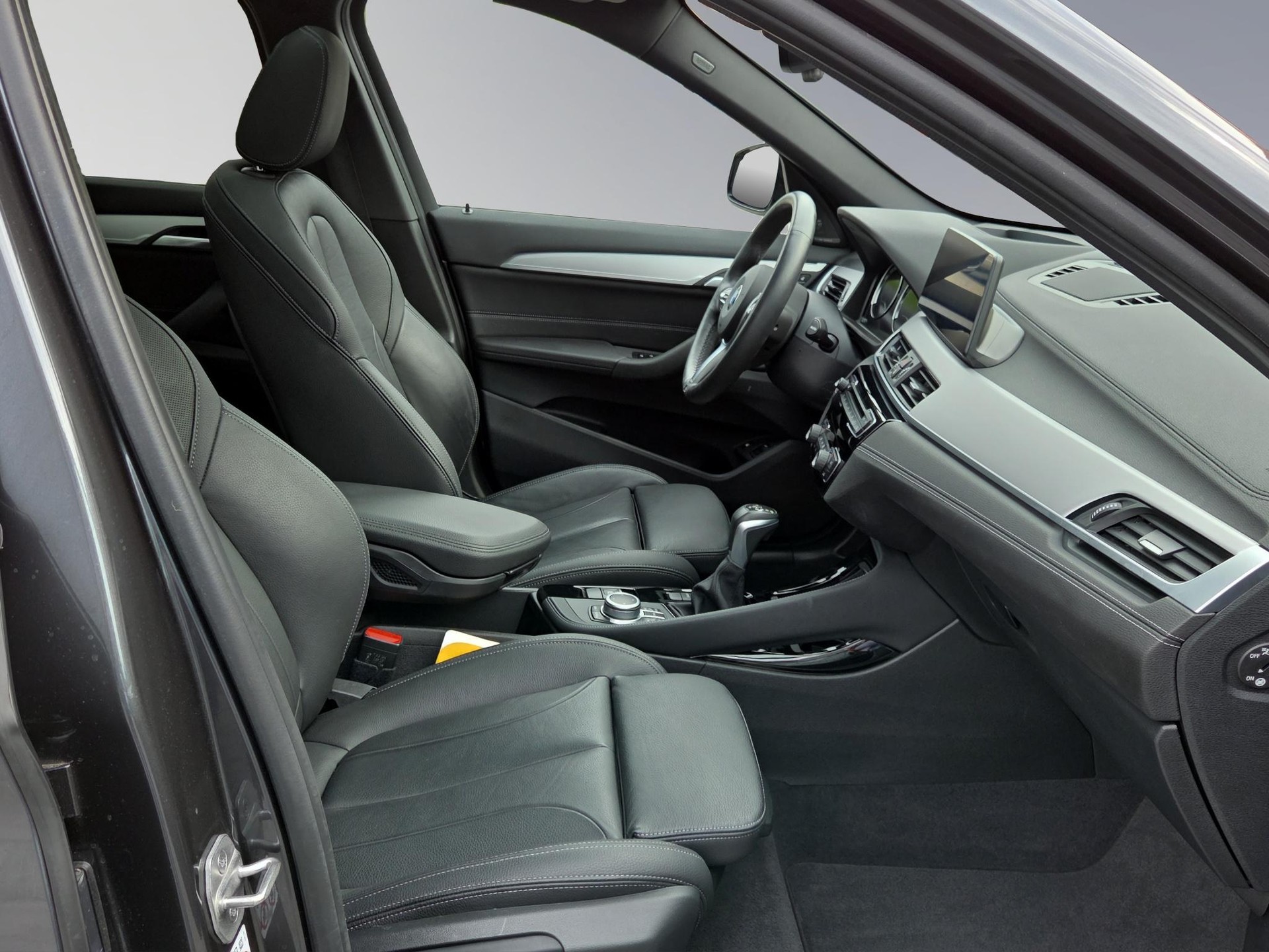 BMW X1 25e xDrive-image-15