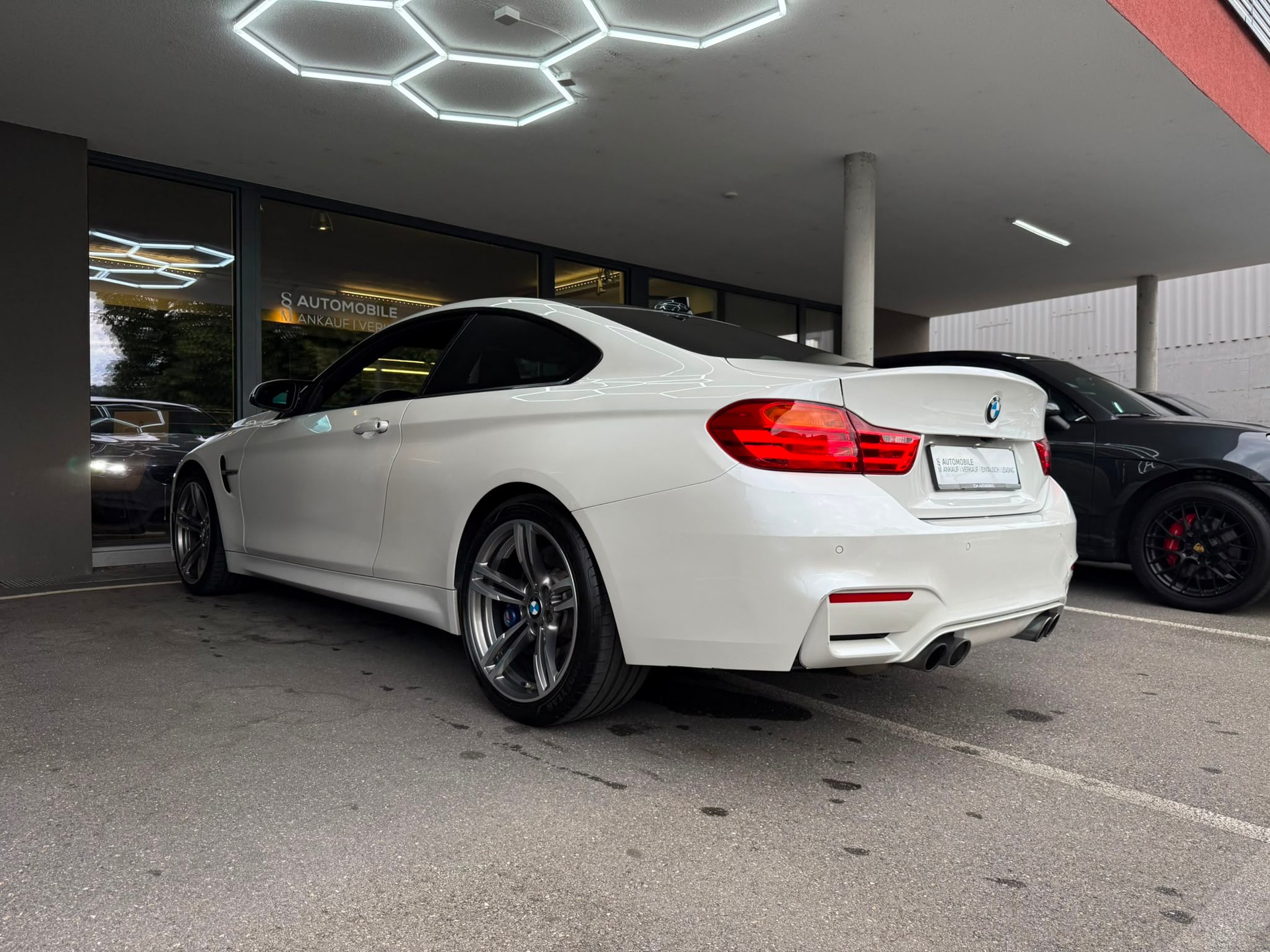 BMW M4 *HUD* *Harman/ Kardon* *Original Zustand* Coupé DKG-image-10