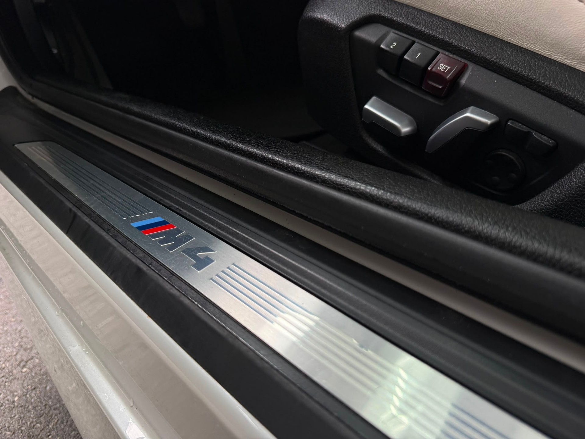 BMW M4 *HUD* *Harman/ Kardon* *Original Zustand* Coupé DKG-image-15