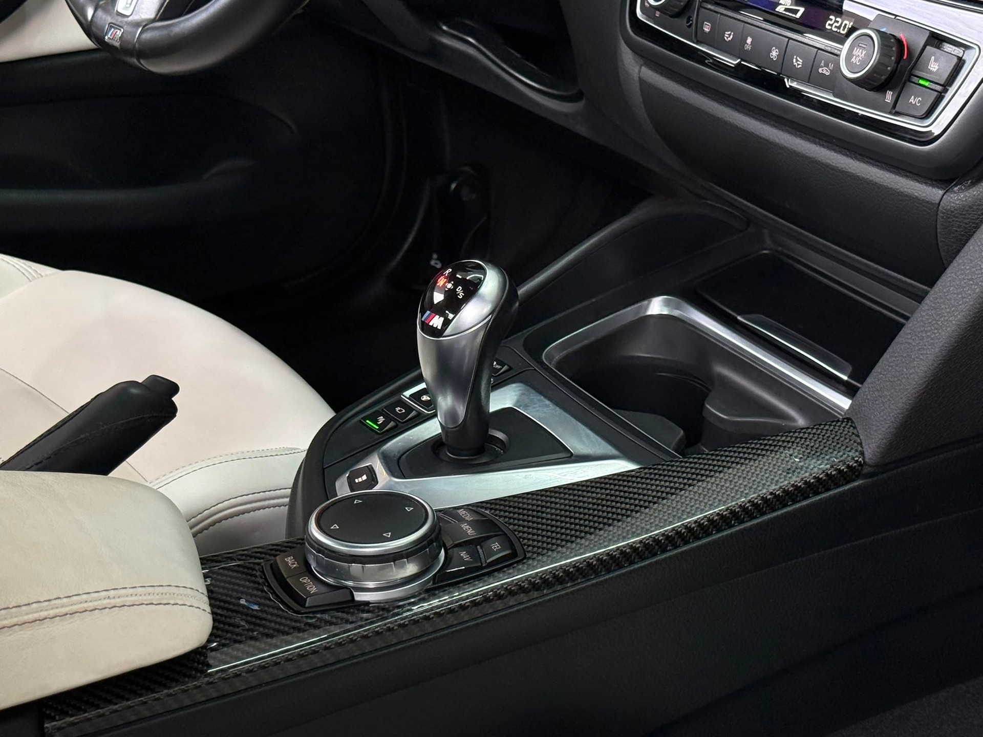 BMW M4 *HUD* *Harman/ Kardon* *Original Zustand* Coupé DKG-image-26