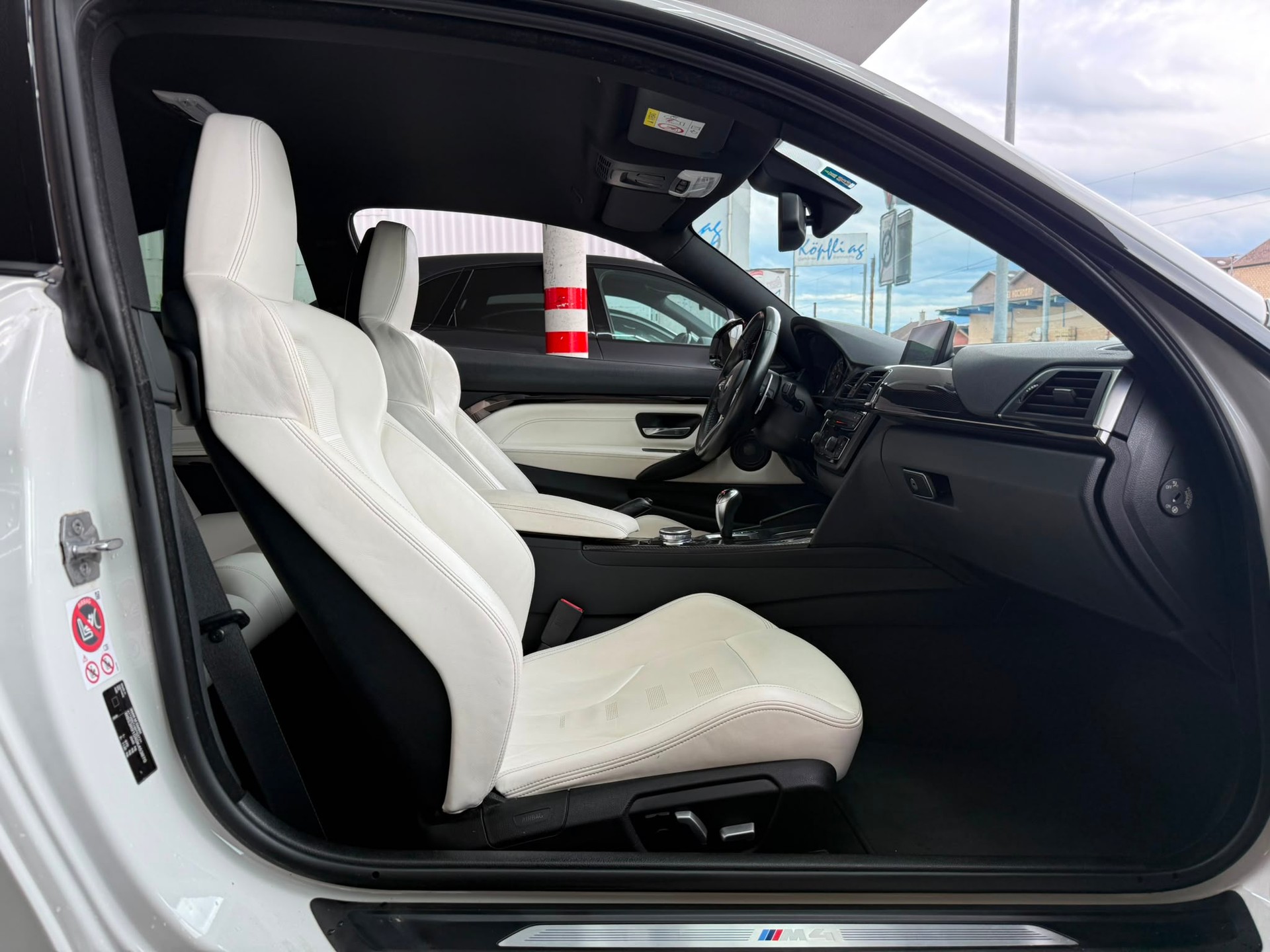 BMW M4 *HUD* *Harman/ Kardon* *Original Zustand* Coupé DKG-image-19