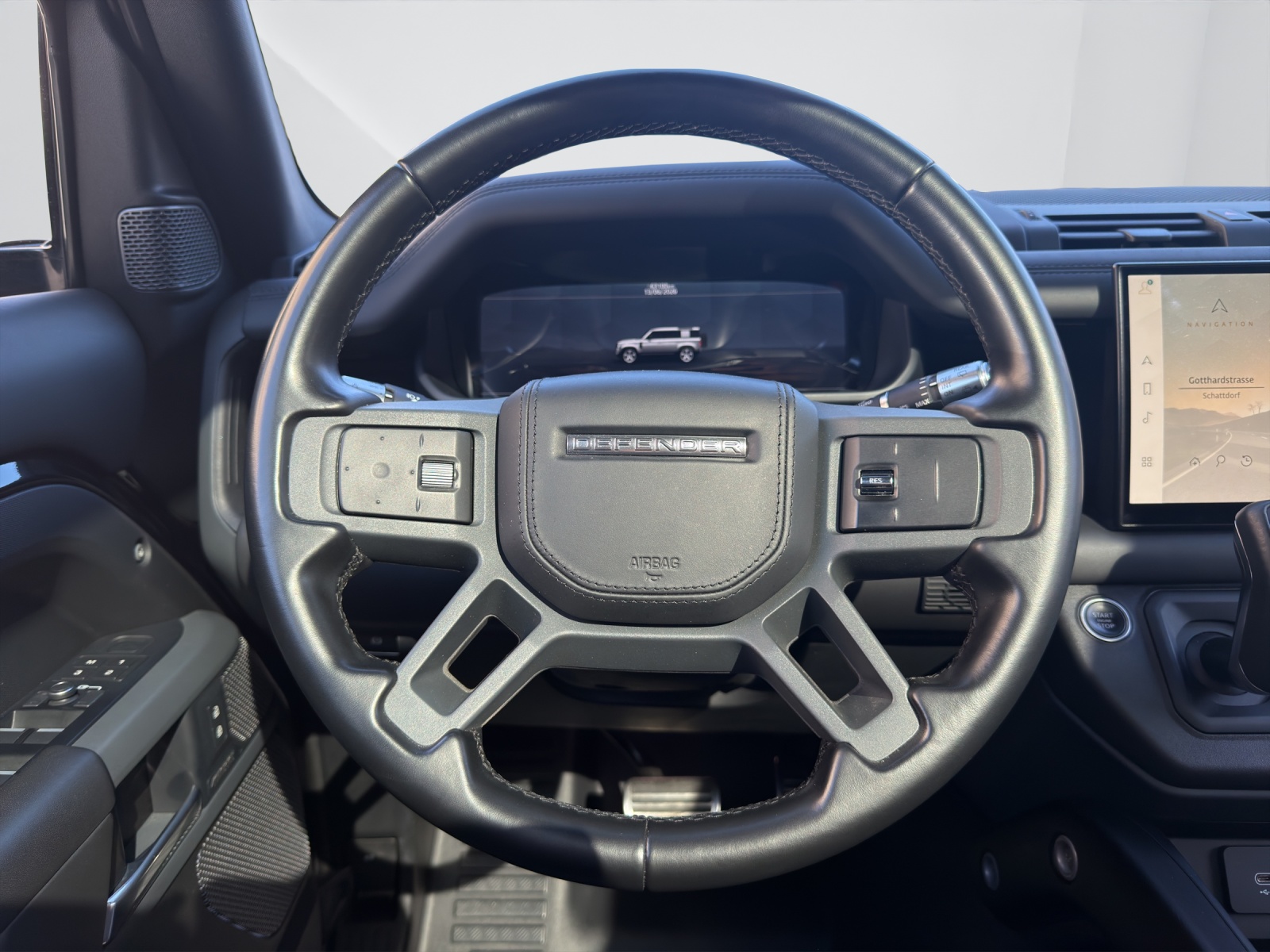 LAND ROVER Defender 110 3.0 D I6 300 X-image-16