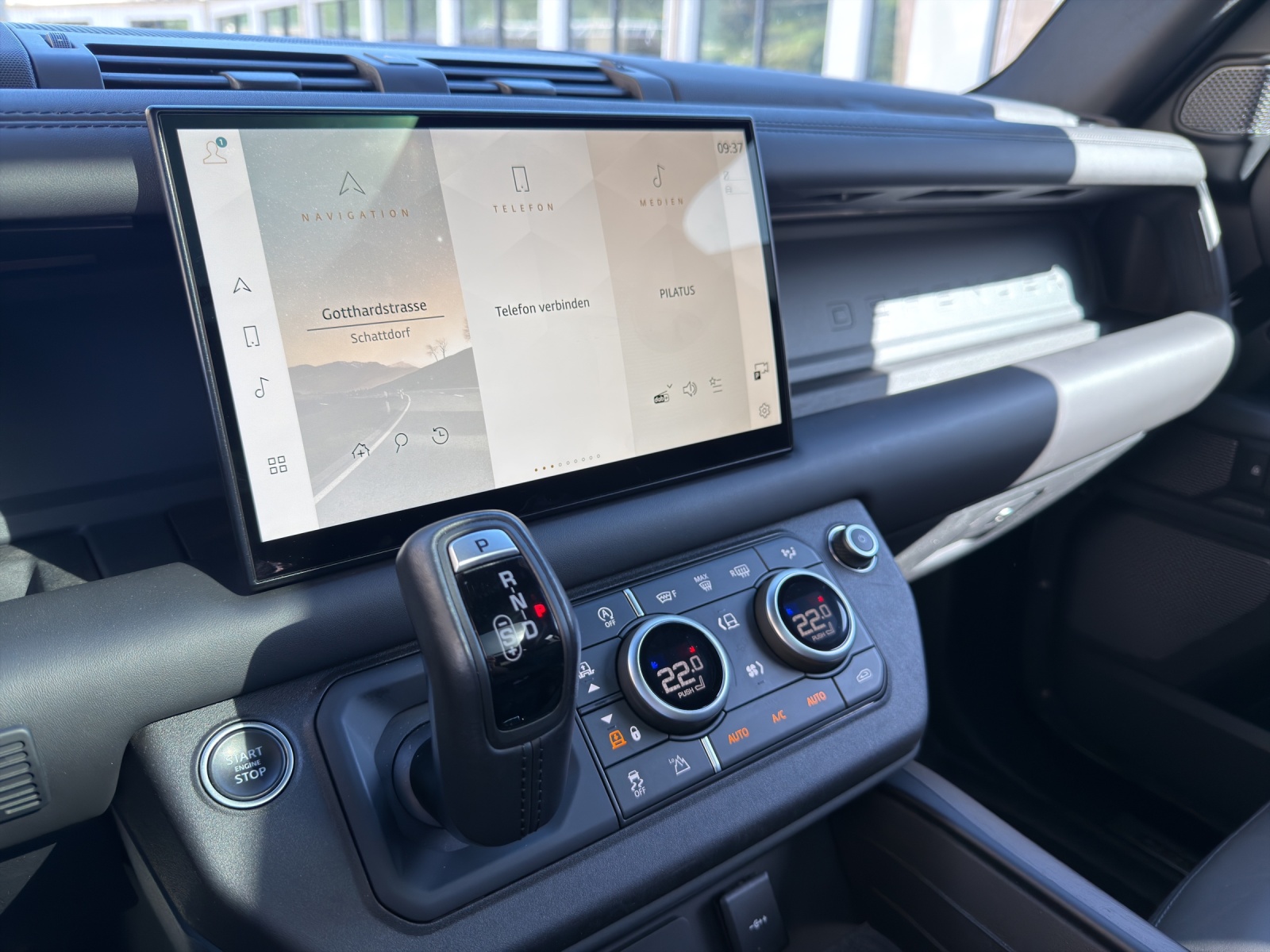 LAND ROVER Defender 110 3.0 D I6 300 X-image-20