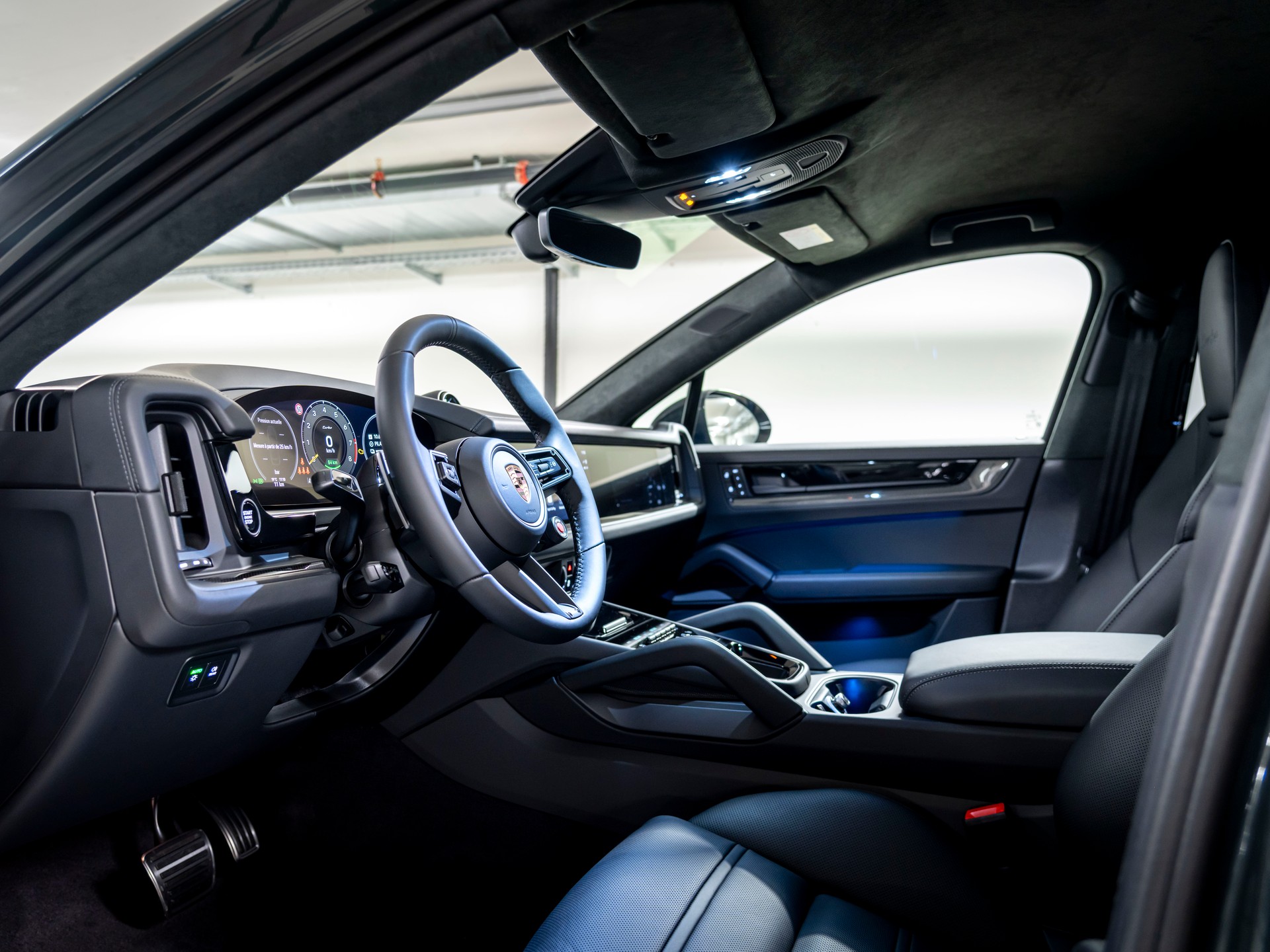 PORSCHE Cayenne Coupé Turbo E-Hybrid GT Tiptronic-image-7