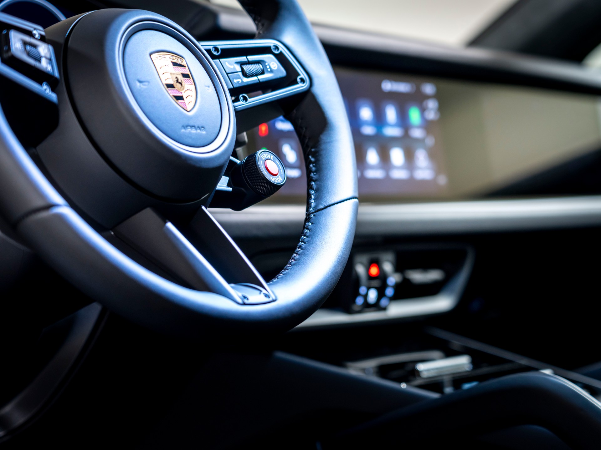 PORSCHE Cayenne Coupé Turbo E-Hybrid GT Tiptronic-image-9