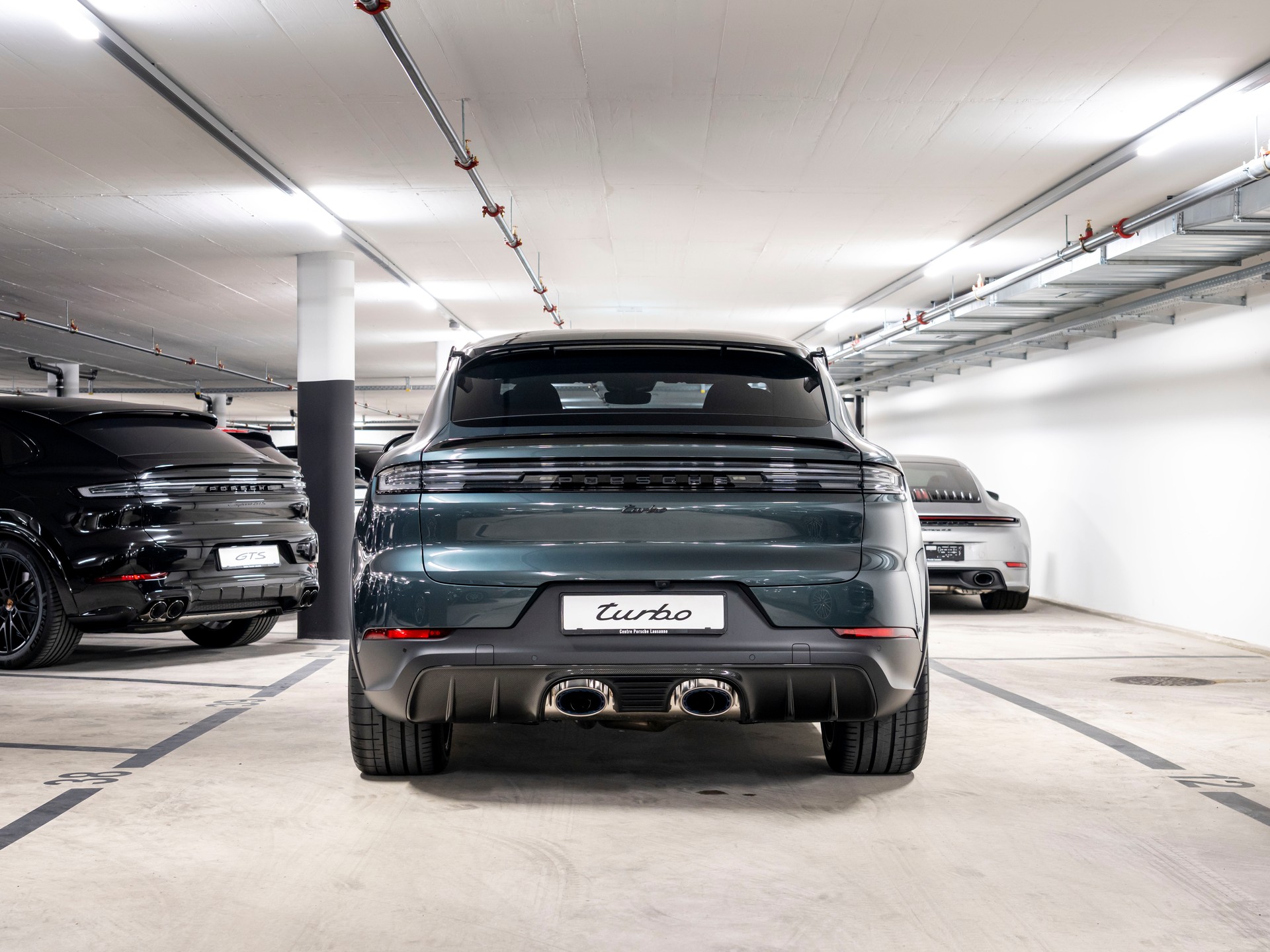 PORSCHE Cayenne Coupé Turbo E-Hybrid GT Tiptronic-image-4
