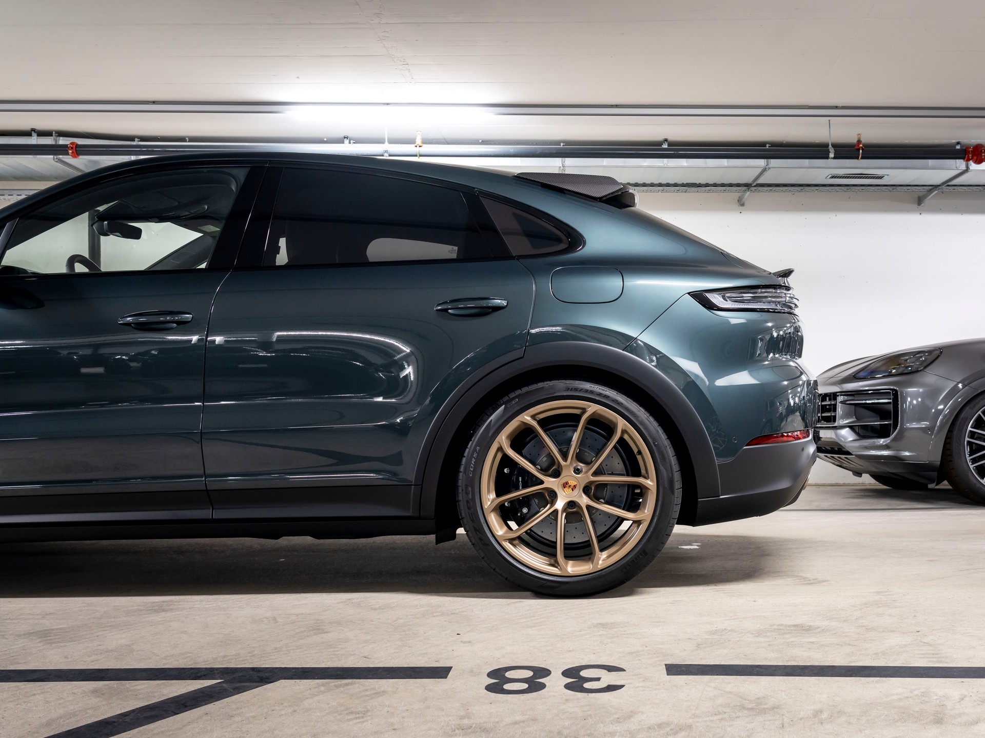 PORSCHE Cayenne Coupé Turbo E-Hybrid GT Tiptronic-image-6