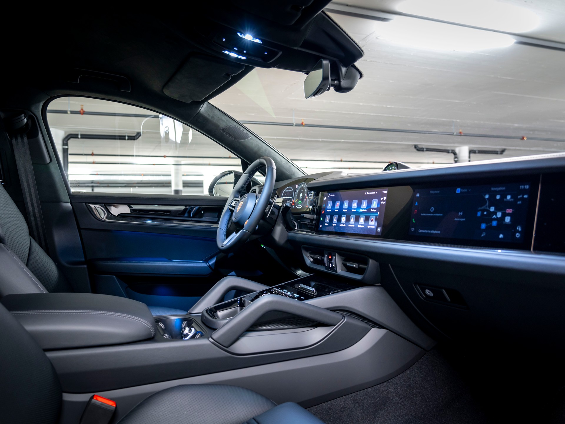 PORSCHE Cayenne Coupé Turbo E-Hybrid GT Tiptronic-image-16