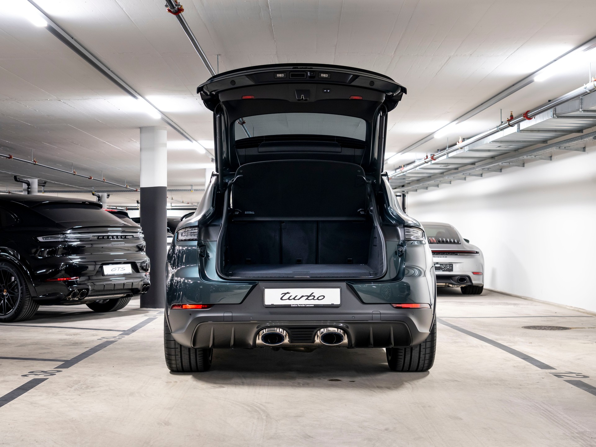 PORSCHE Cayenne Coupé Turbo E-Hybrid GT Tiptronic-image-21