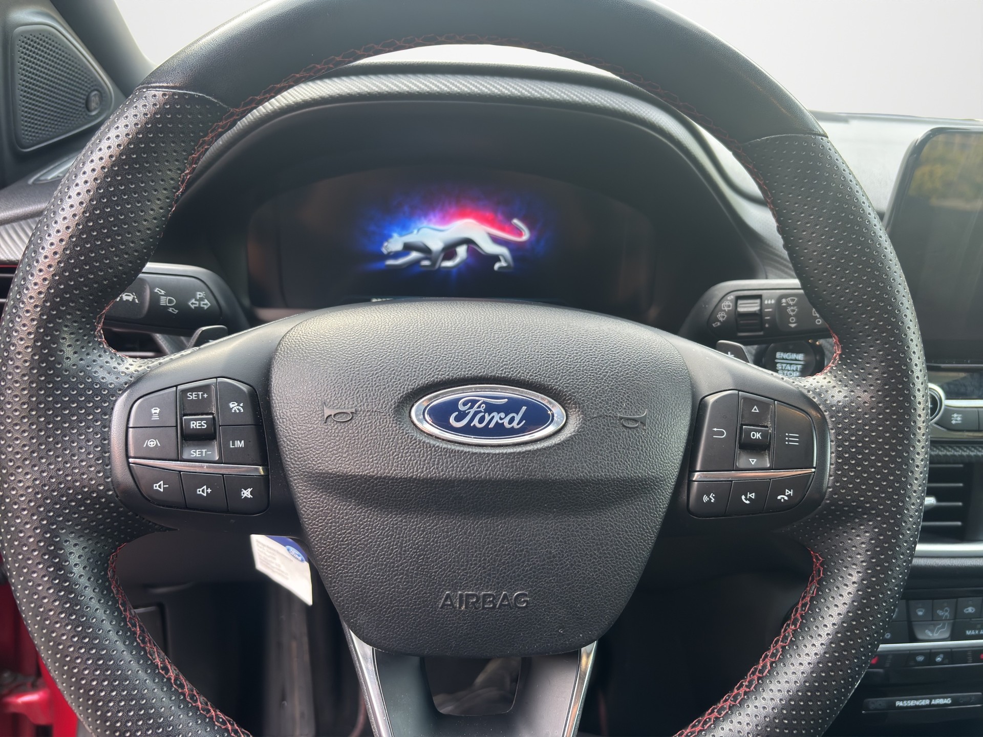 FORD Puma 1.0 MHEV ST-Line X Automat-image-9