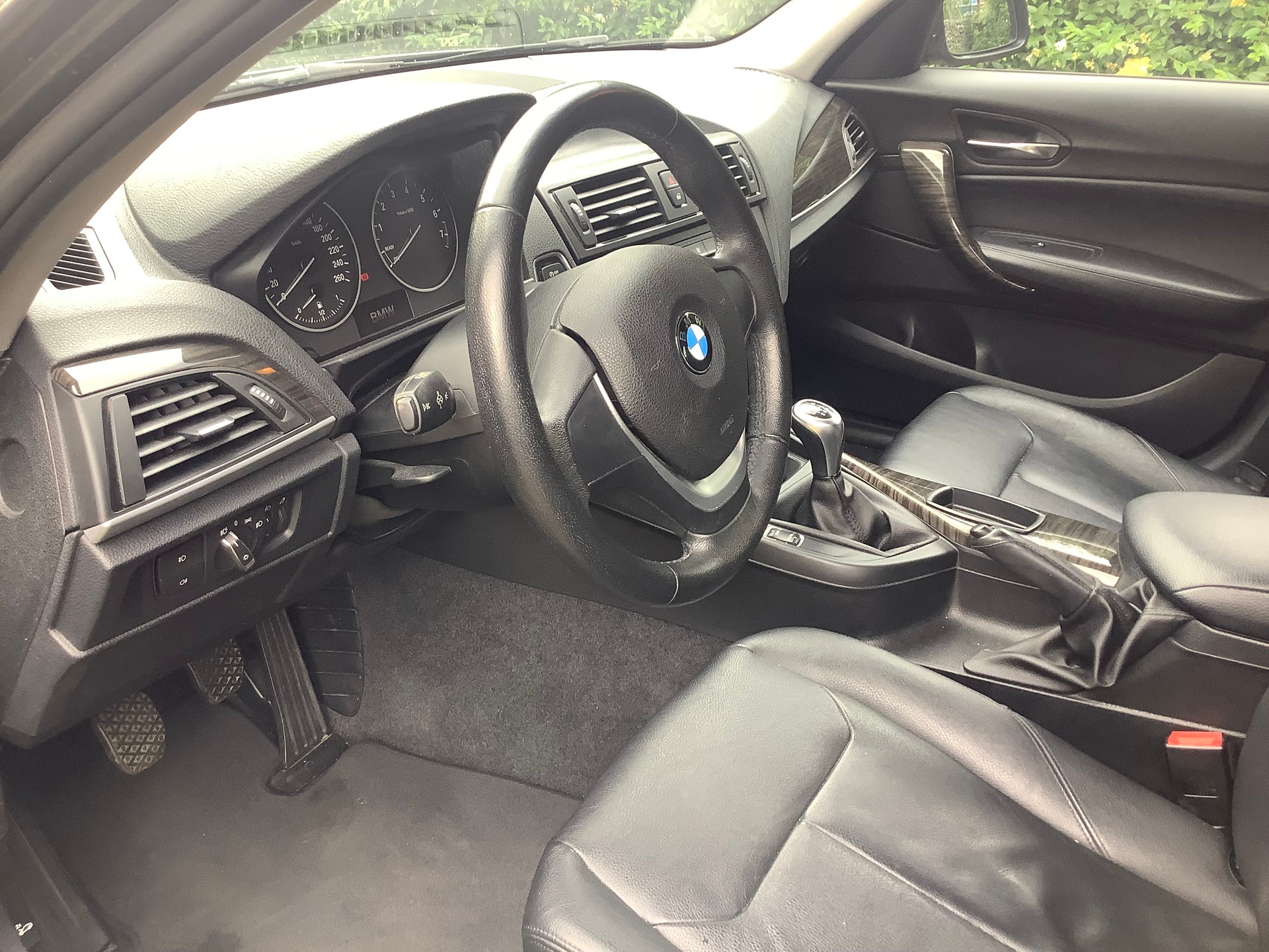 BMW 116i-image-3