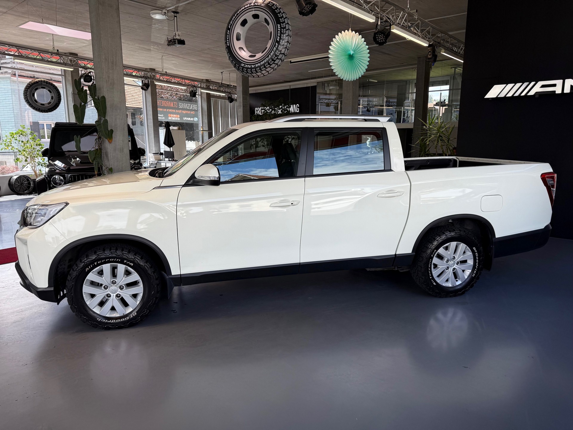 KGM-SsangYong Grand Musso 2.2 Quartz 4WD A-image-2