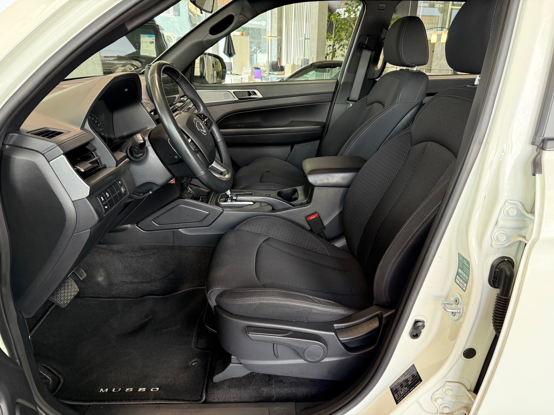 KGM-SsangYong Grand Musso 2.2 Quartz 4WD A-image-7