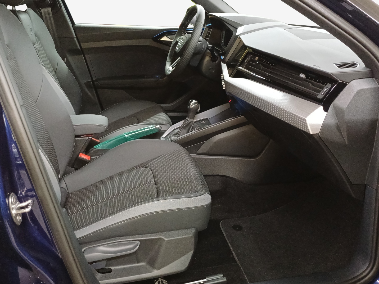 AUDI A1 Sportback 30 TFSI S Line S-tronic-image-13