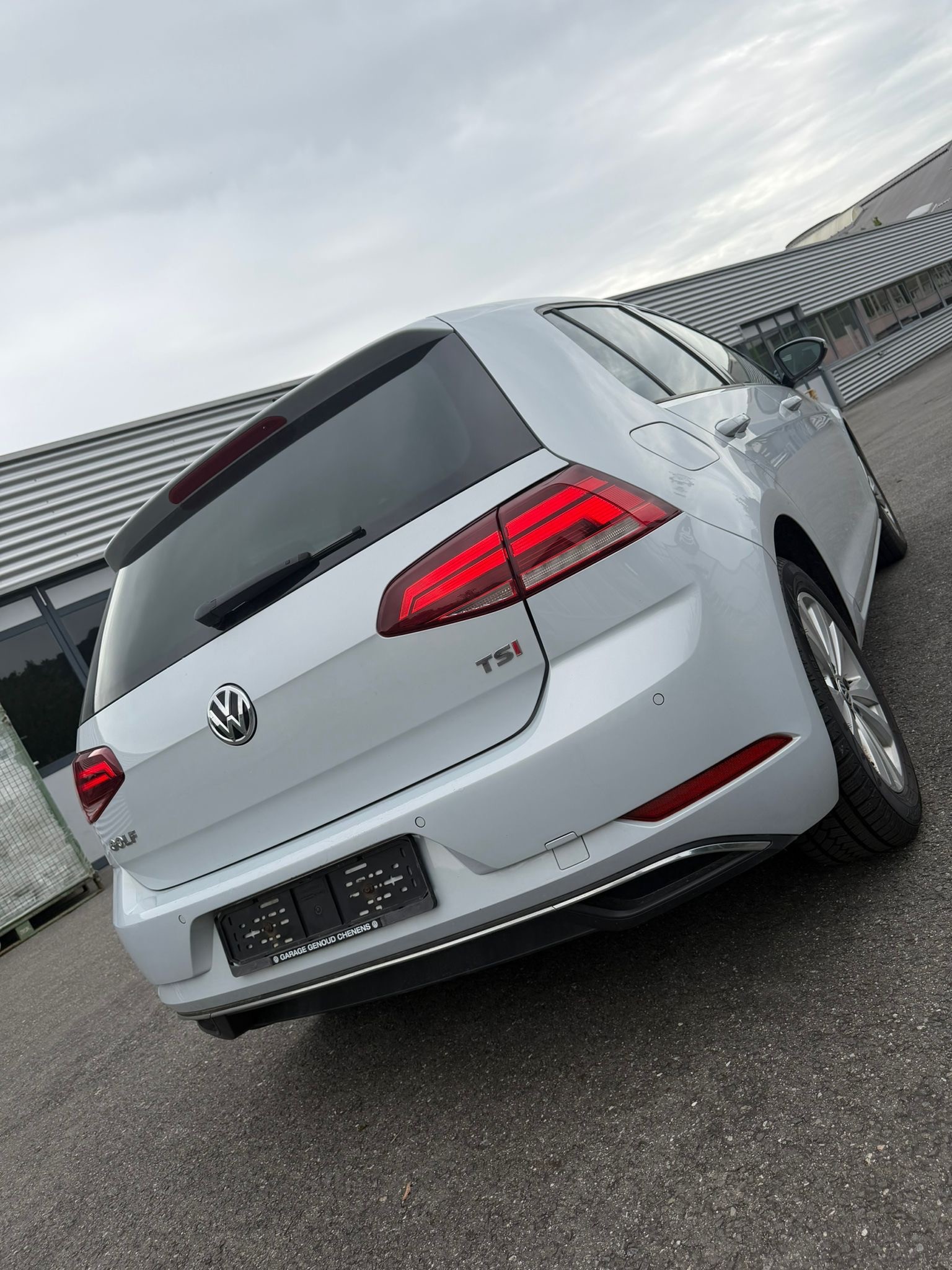 VW Golf 1.4 TSI Highline DSG-image-5