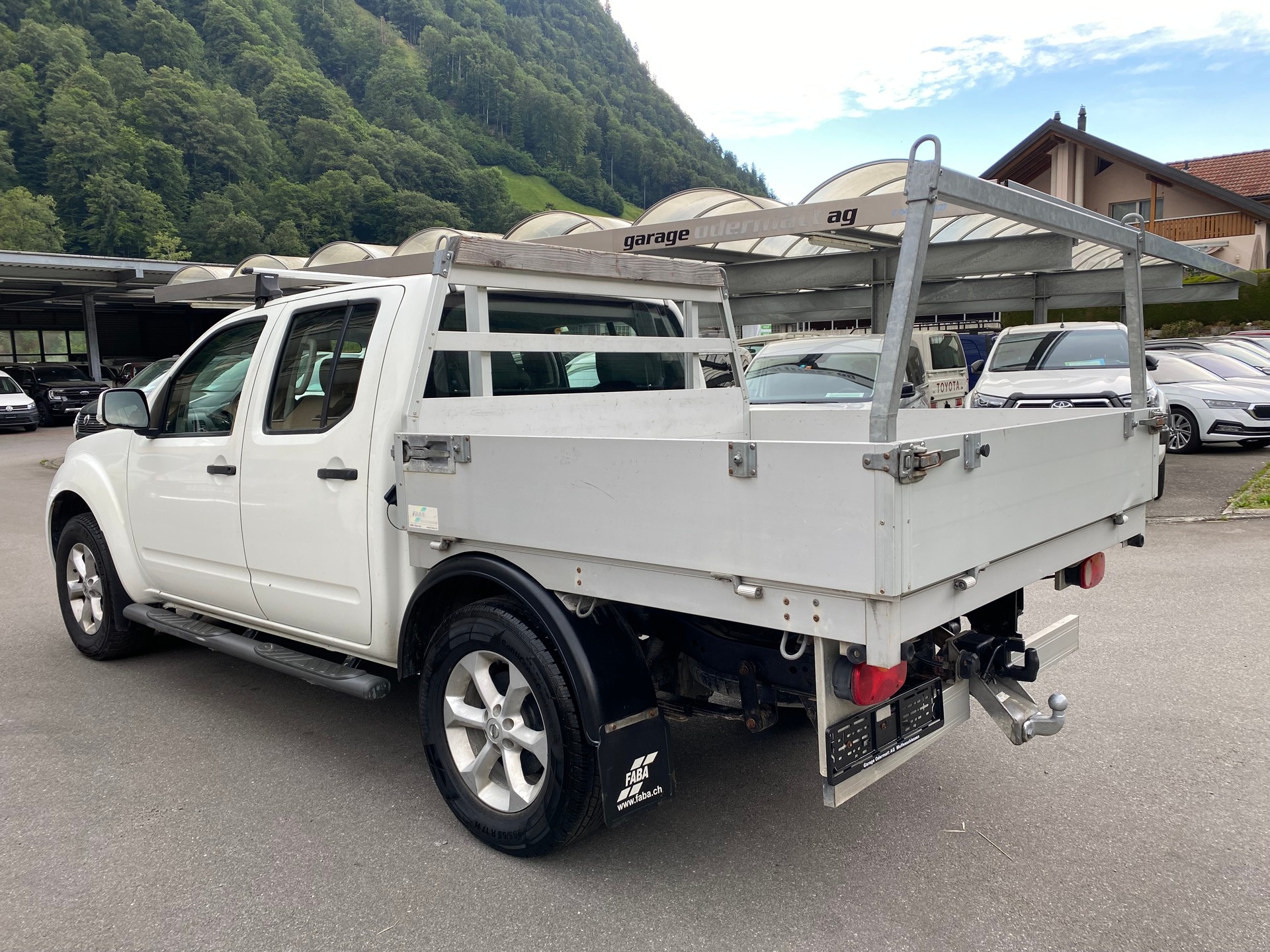 NISSAN Navara Double Cab SE 2.5 dCi 4WD-image-12
