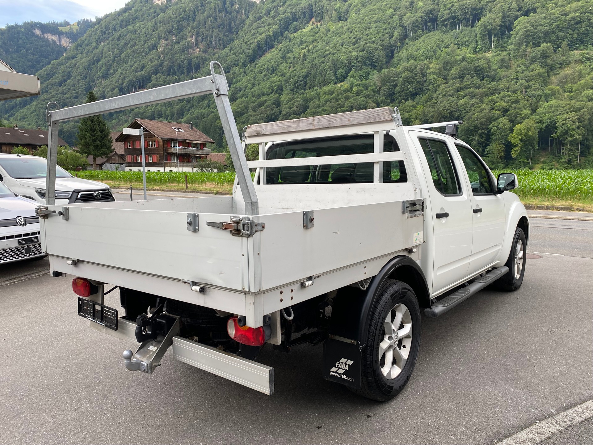 NISSAN Navara Double Cab SE 2.5 dCi 4WD-image-13