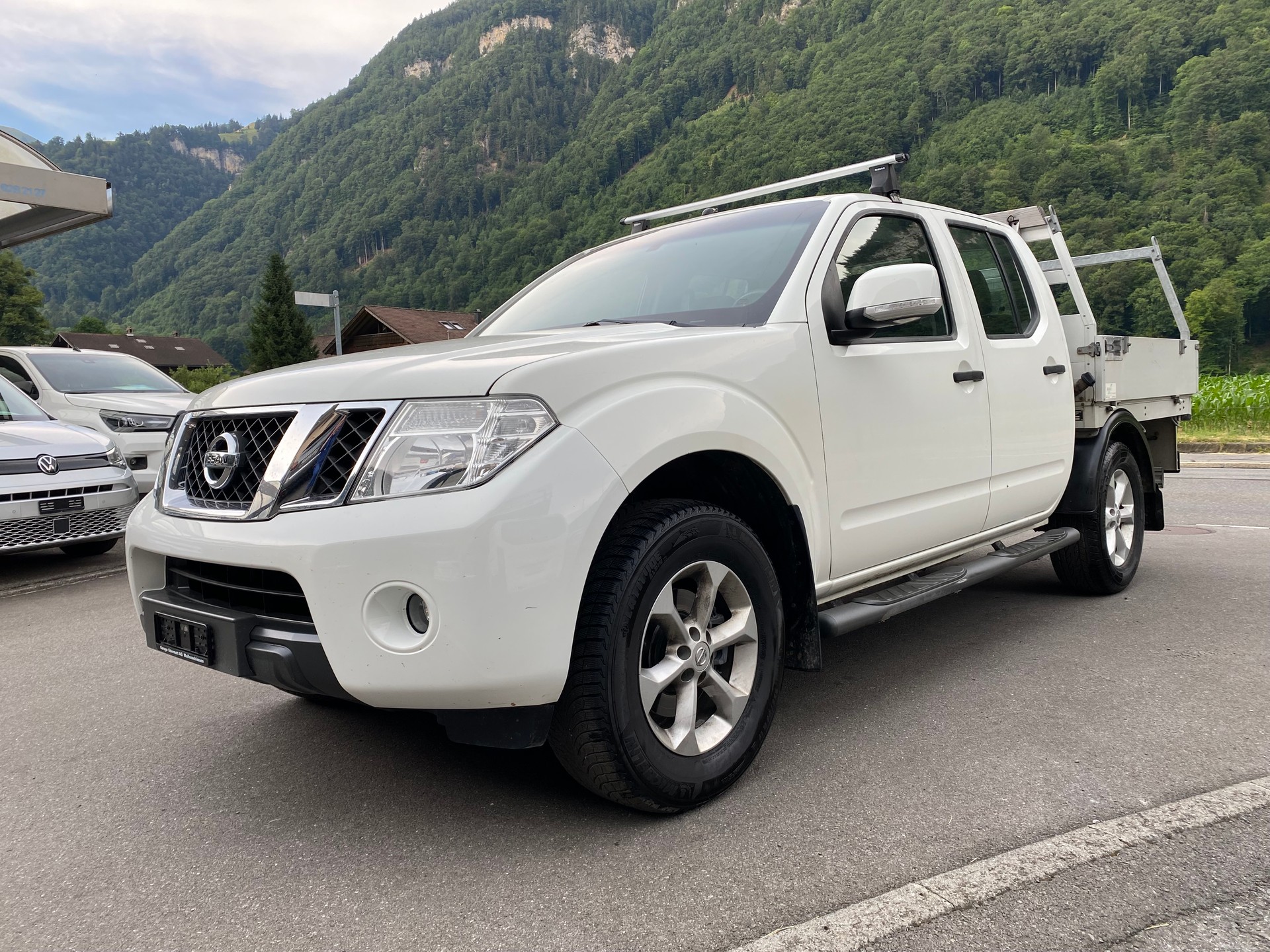 NISSAN Navara Double Cab SE 2.5 dCi 4WD-image-1