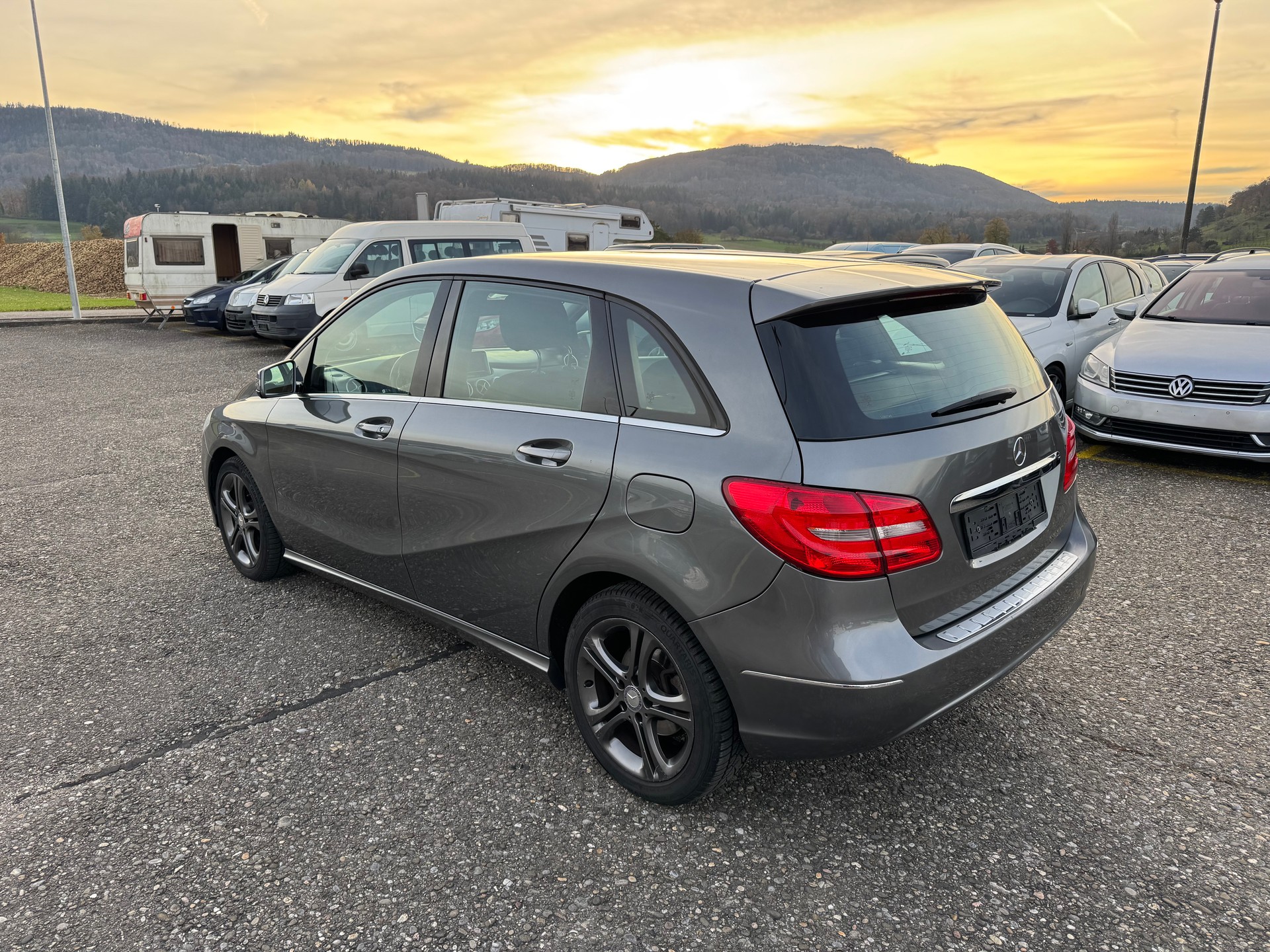 MERCEDES-BENZ B 200 7G-DCT-image-4