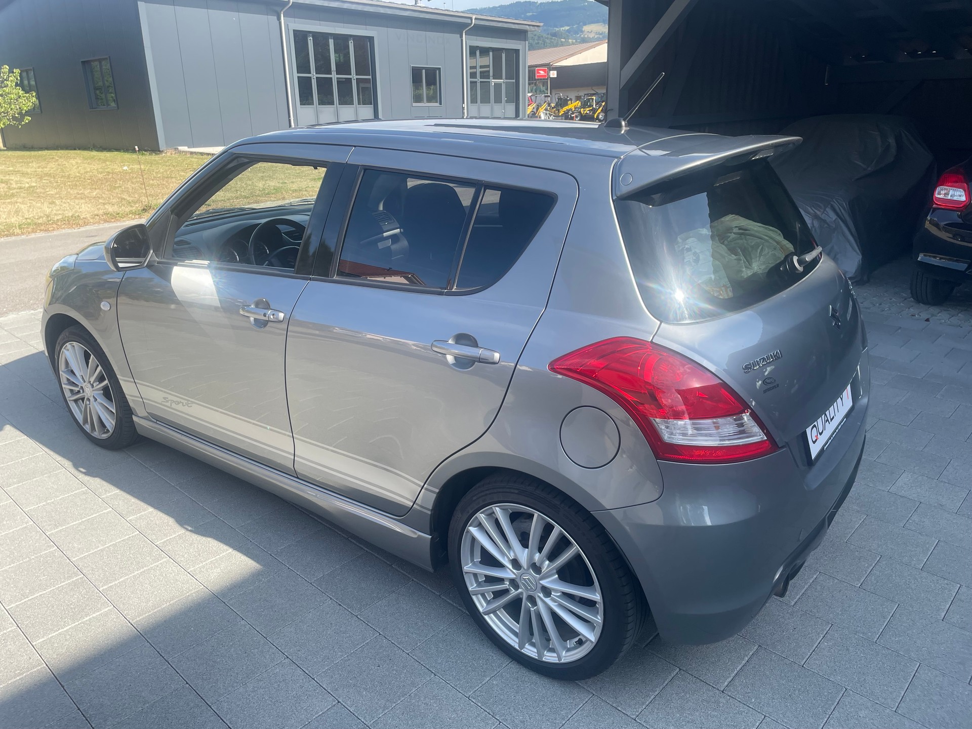 SUZUKI Swift 1.6i 16V Sport-image-1