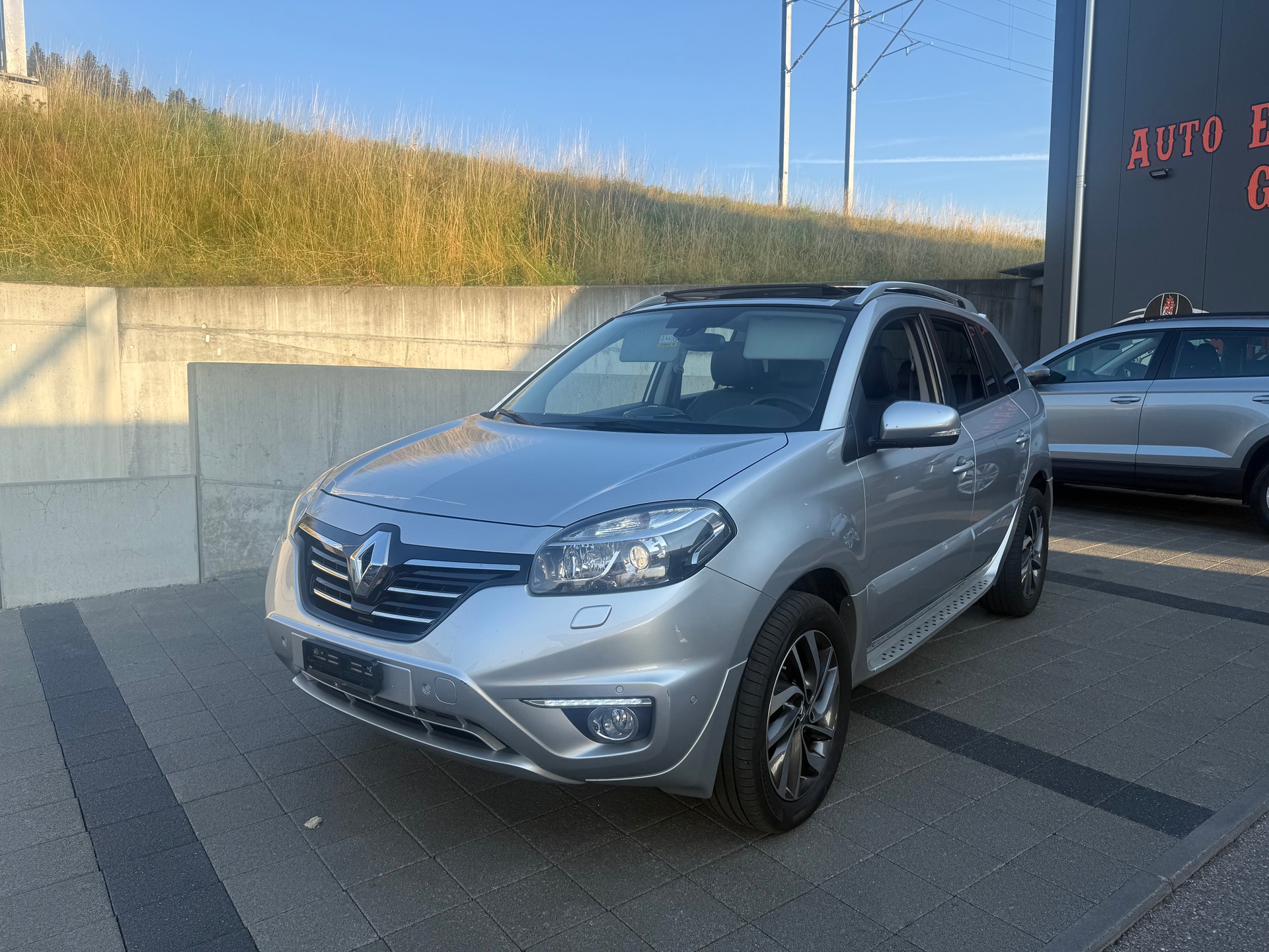 RENAULT Koleos 2.5 Swiss Edition 4x4 Automatic-image-1