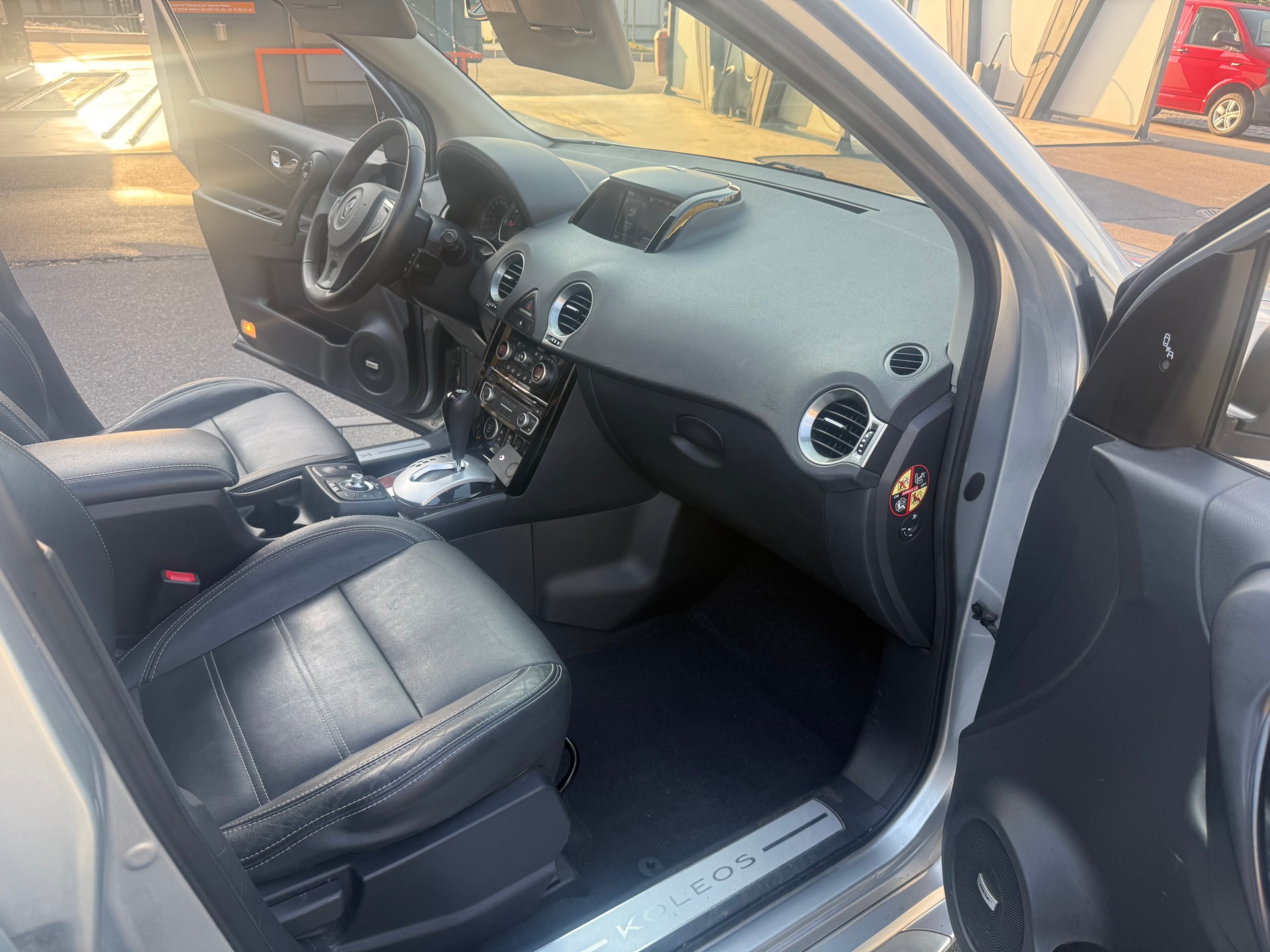 RENAULT Koleos 2.5 Swiss Edition 4x4 Automatic-image-6