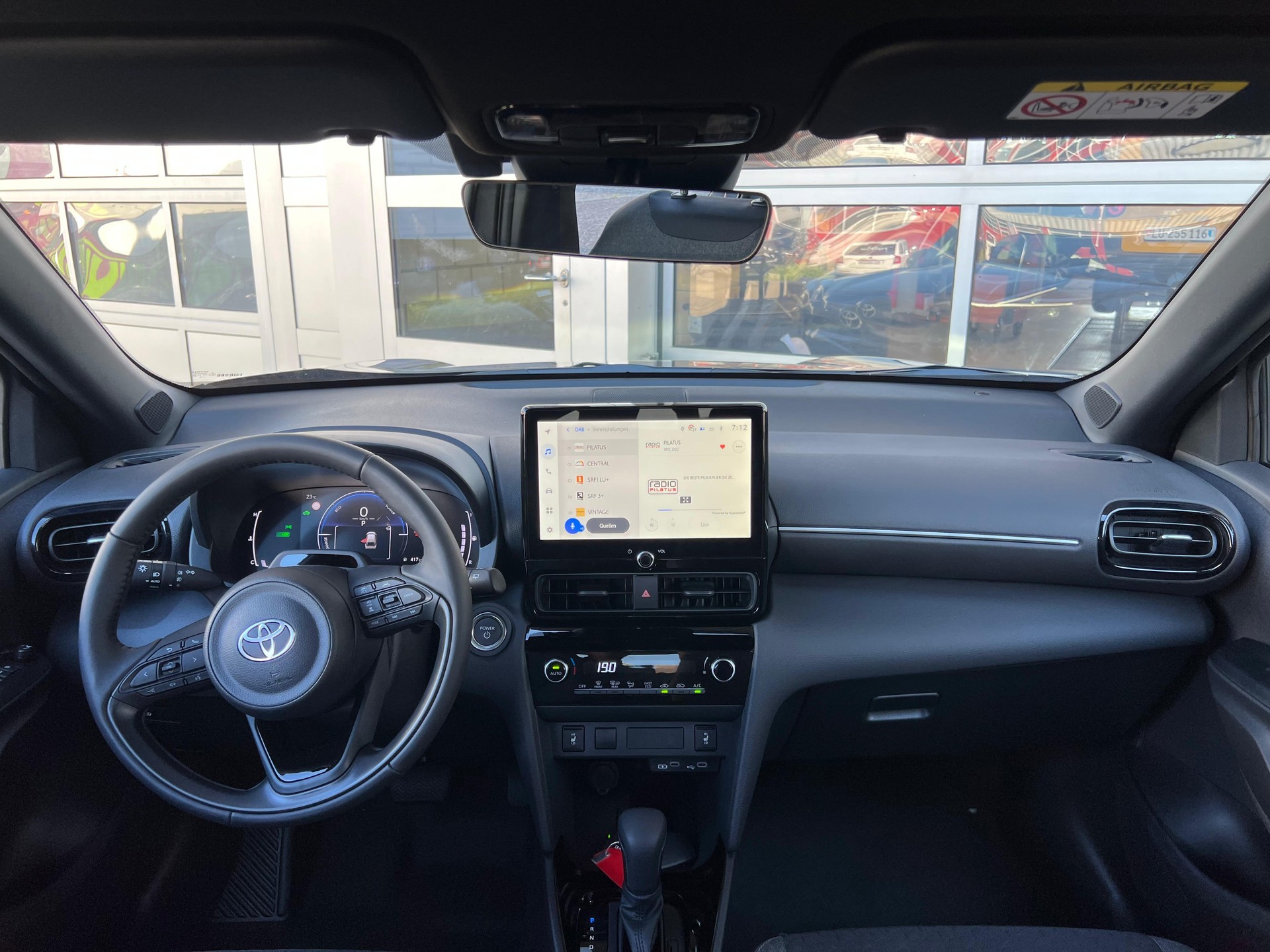 TOYOTA Yaris Cross 1.5 VVT-i HSD Trend-image-12