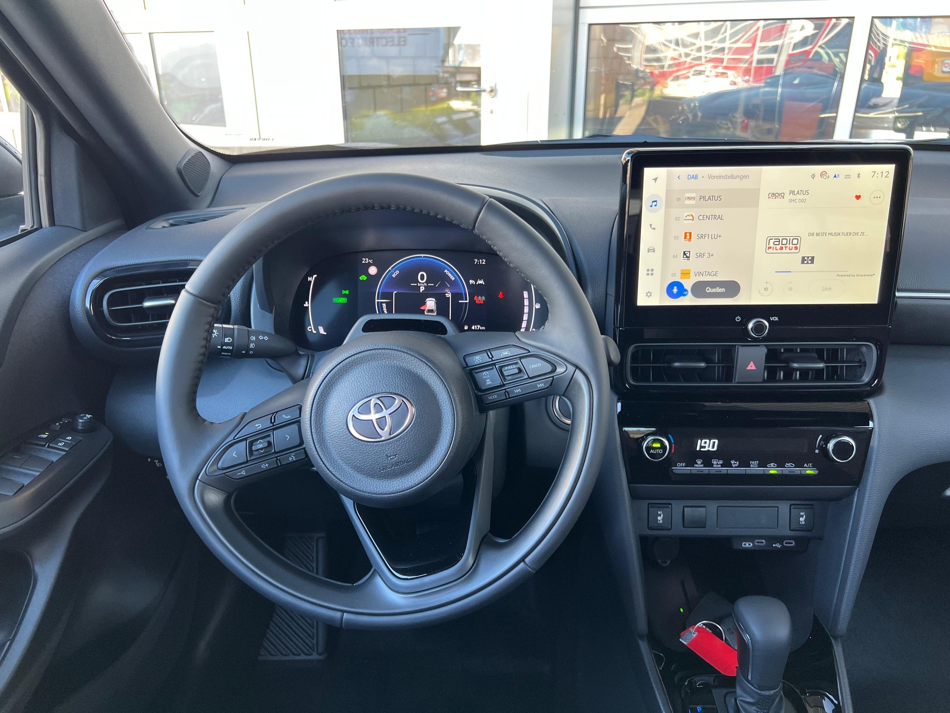 TOYOTA Yaris Cross 1.5 VVT-i HSD Trend-image-13
