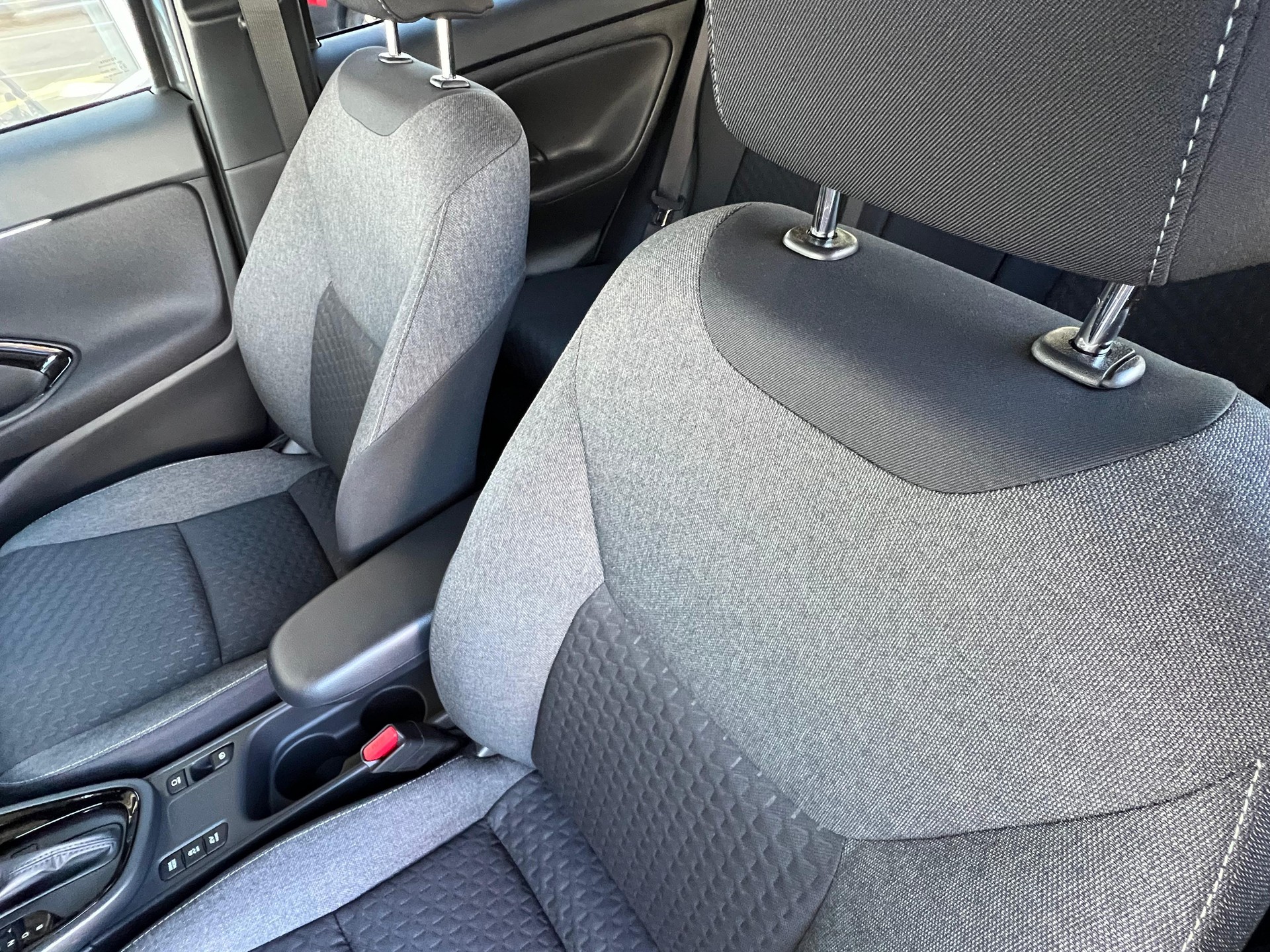 TOYOTA Yaris Cross 1.5 VVT-i HSD Trend-image-14