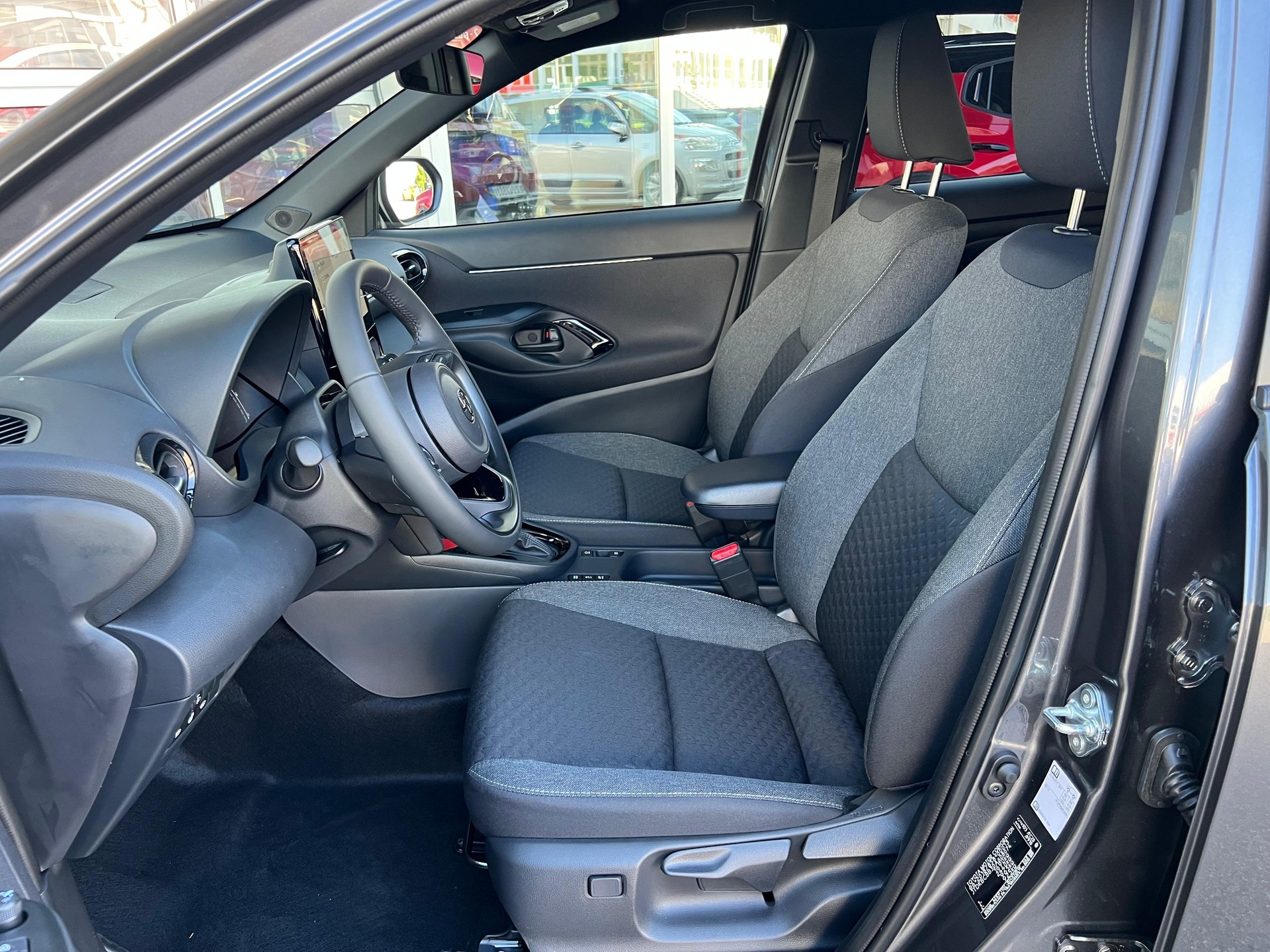 TOYOTA Yaris Cross 1.5 VVT-i HSD Trend-image-11