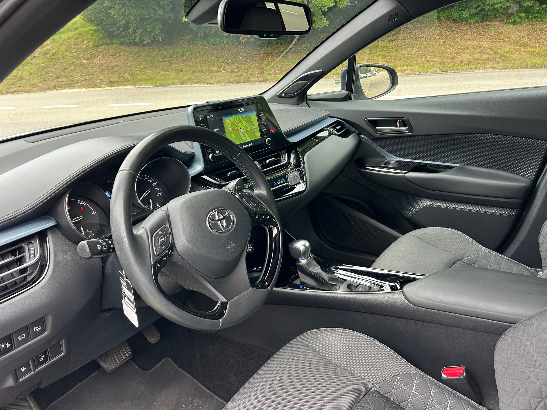 TOYOTA C-HR 2.0 HSD CVT Trend-image-10